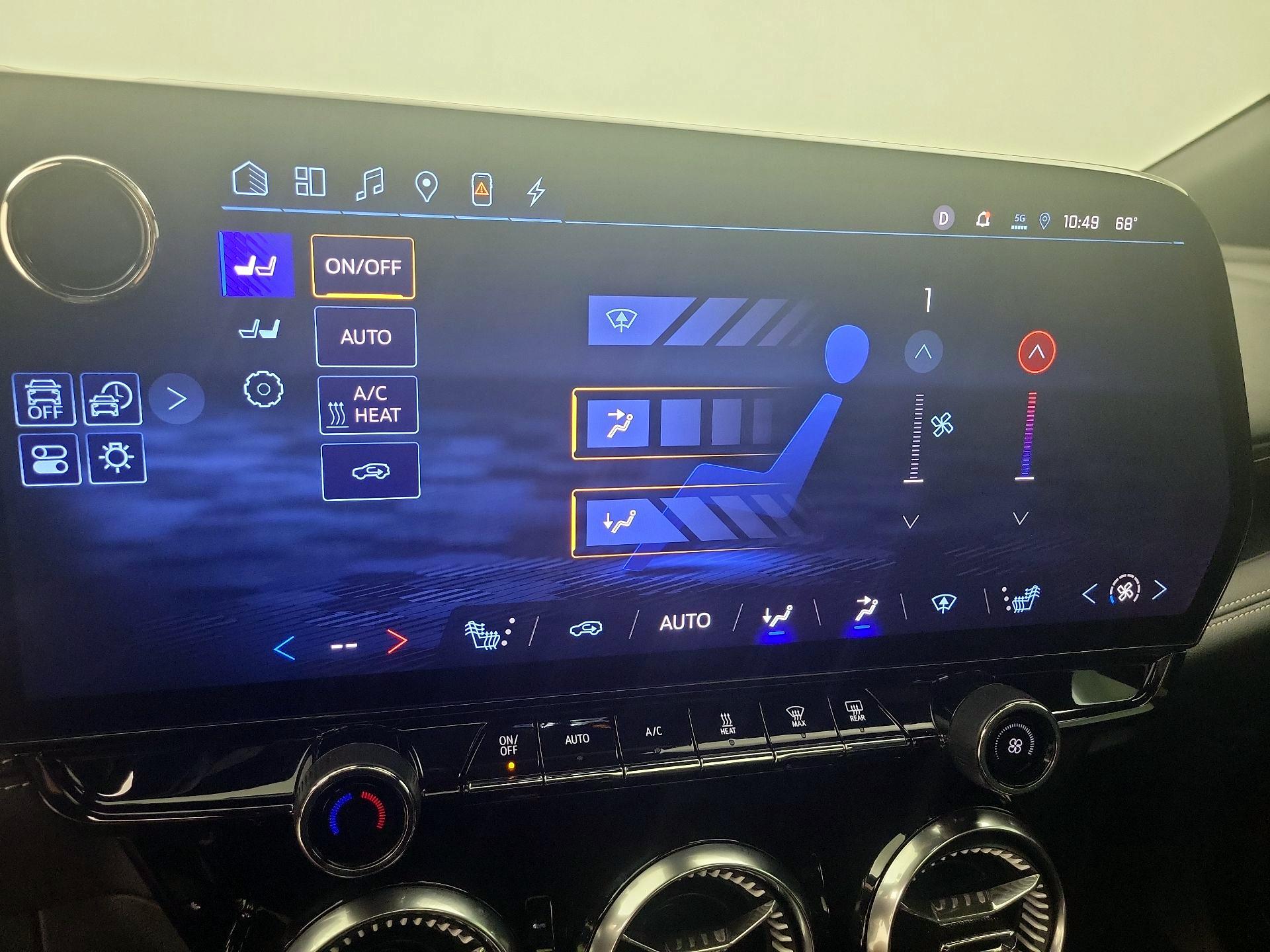 Thumbnail: 2024 Chevrolet Blazer EV - 17