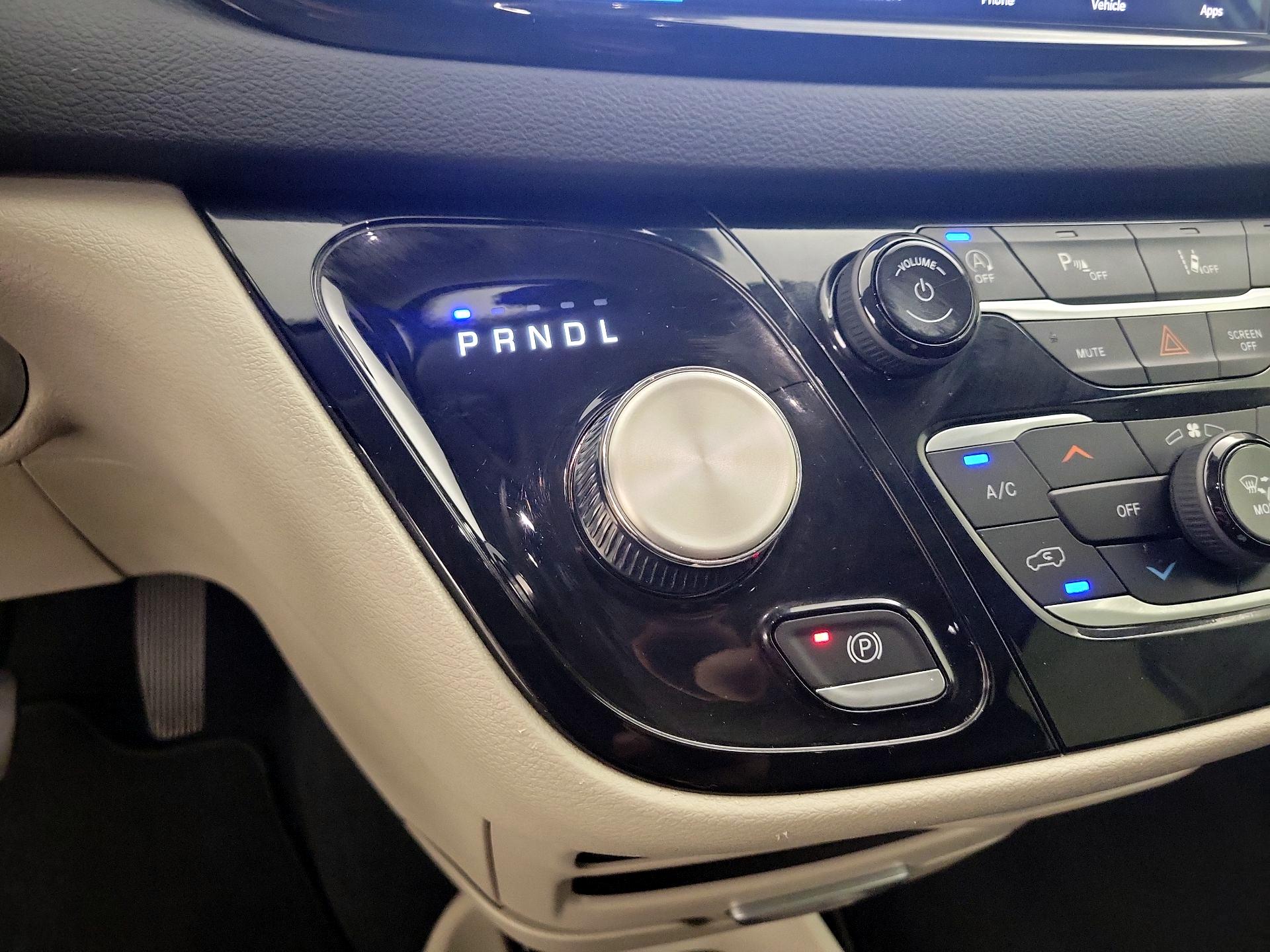 Thumbnail: 2024 Chrysler Pacifica - 17