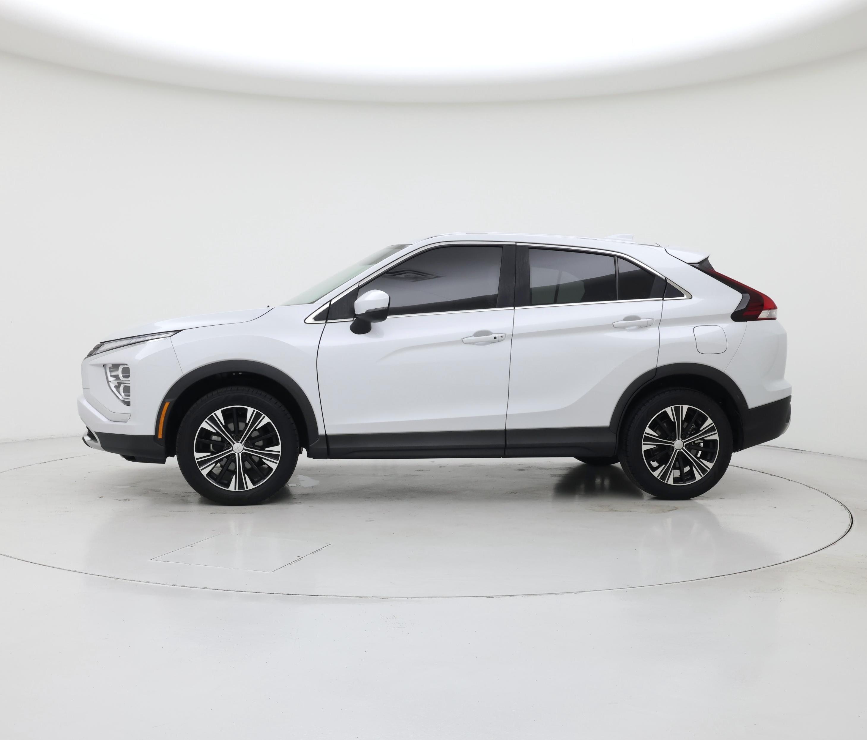 Thumbnail: 2022 Mitsubishi Eclipse Cross - 3