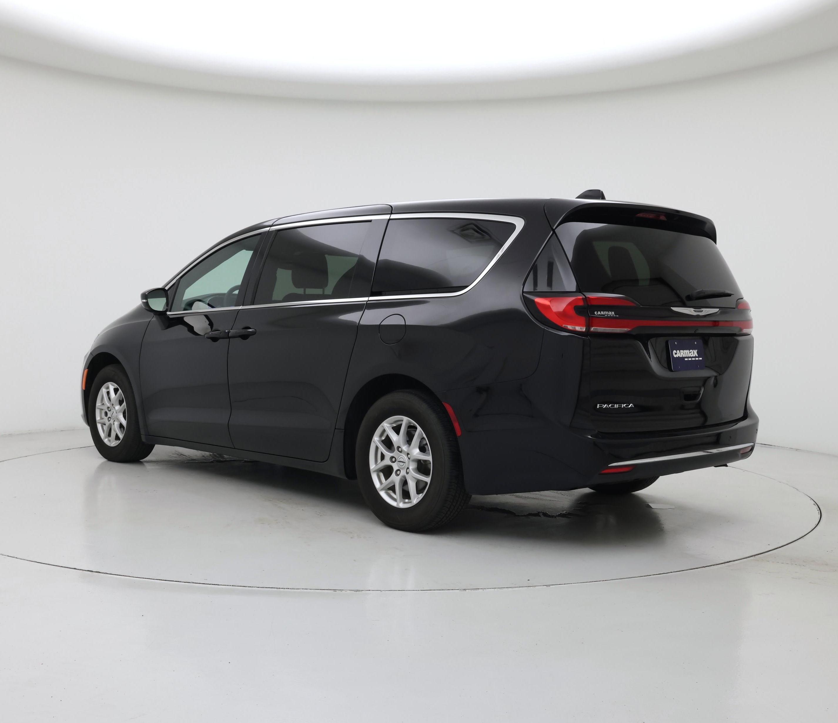 Thumbnail: 2025 Chrysler Pacifica - 2