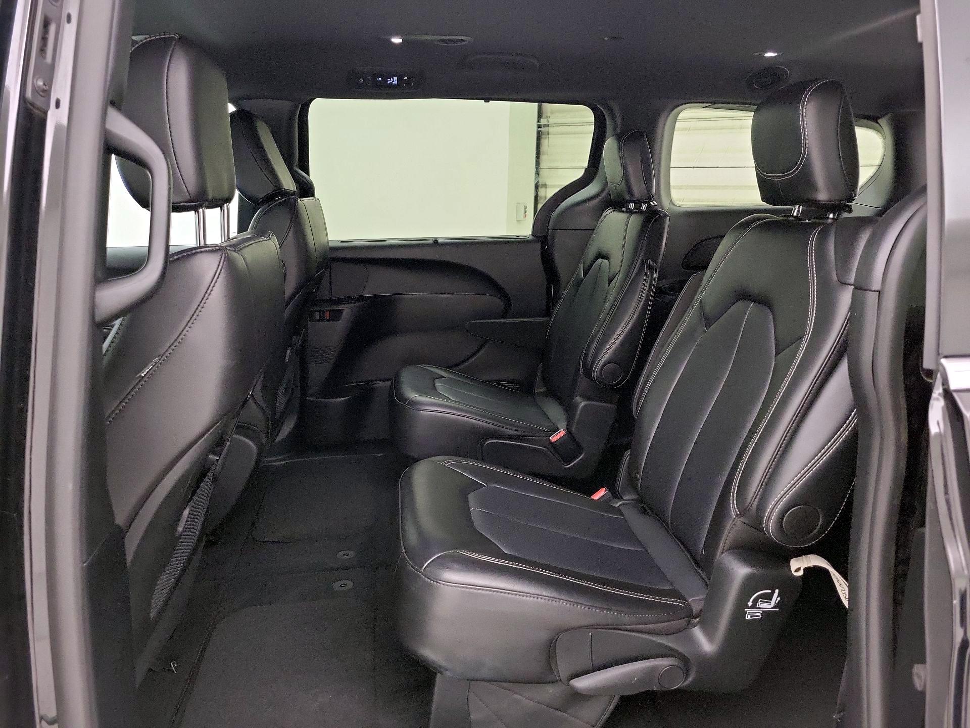 Thumbnail: 2025 Chrysler Pacifica - 19