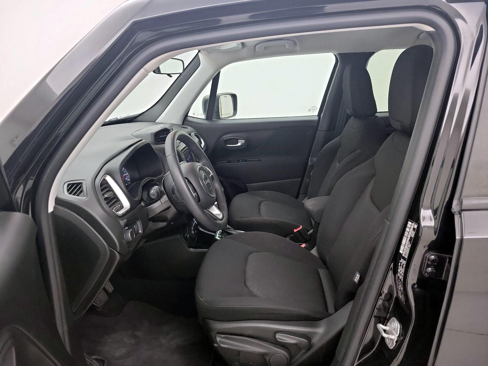 Thumbnail: 2020 Jeep Renegade - 11