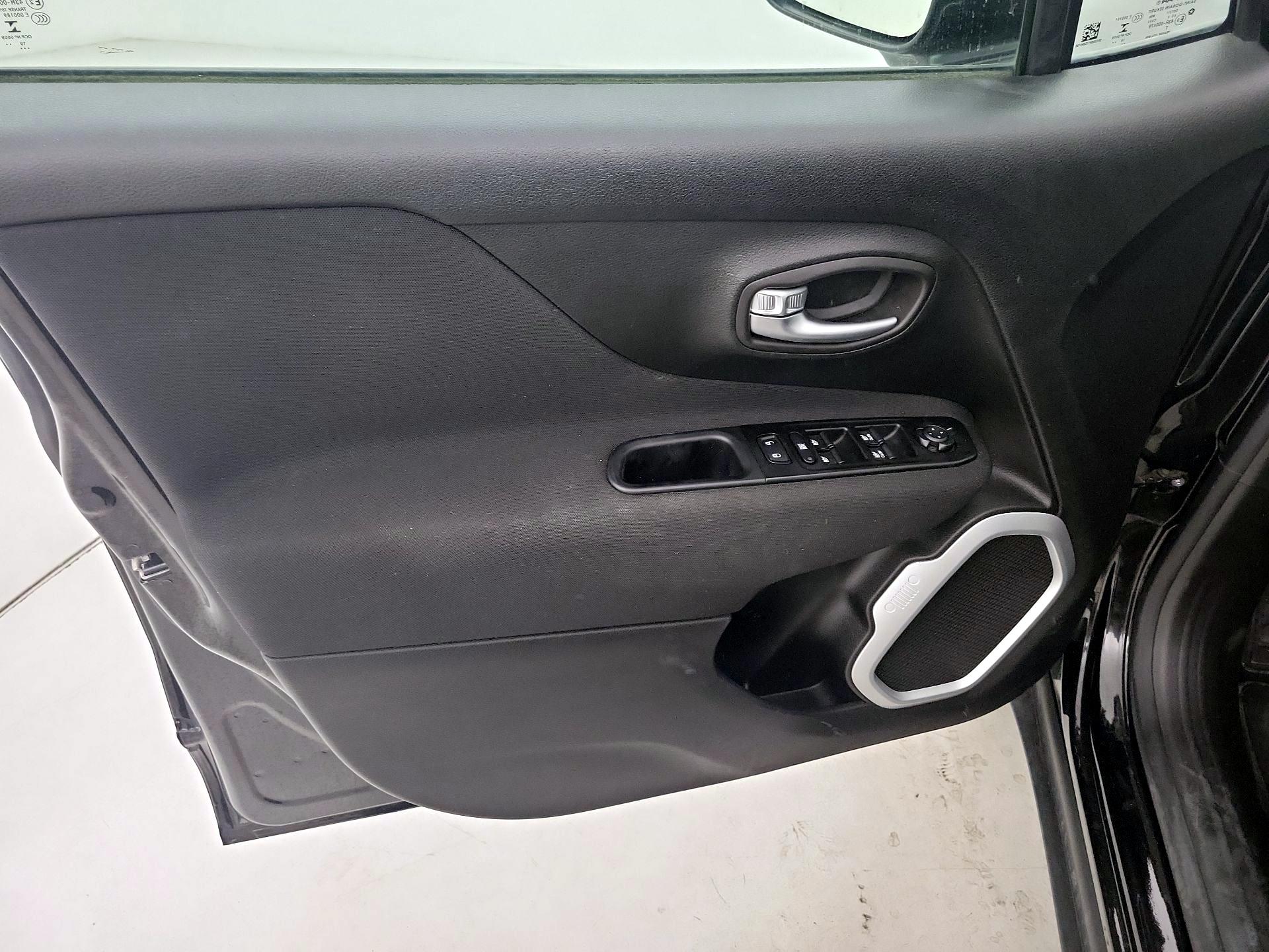 Thumbnail: 2020 Jeep Renegade - 12