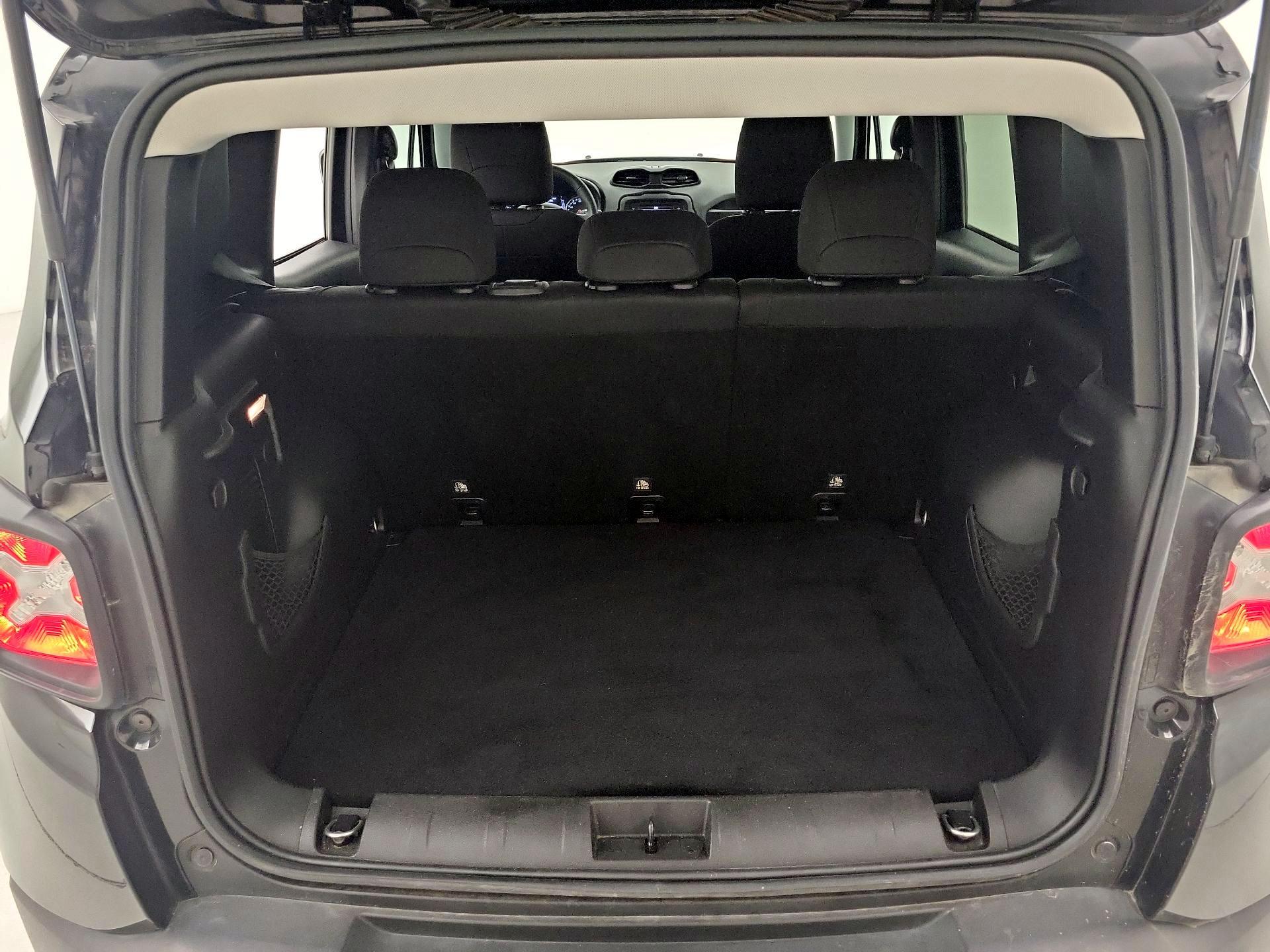 Thumbnail: 2020 Jeep Renegade - 20