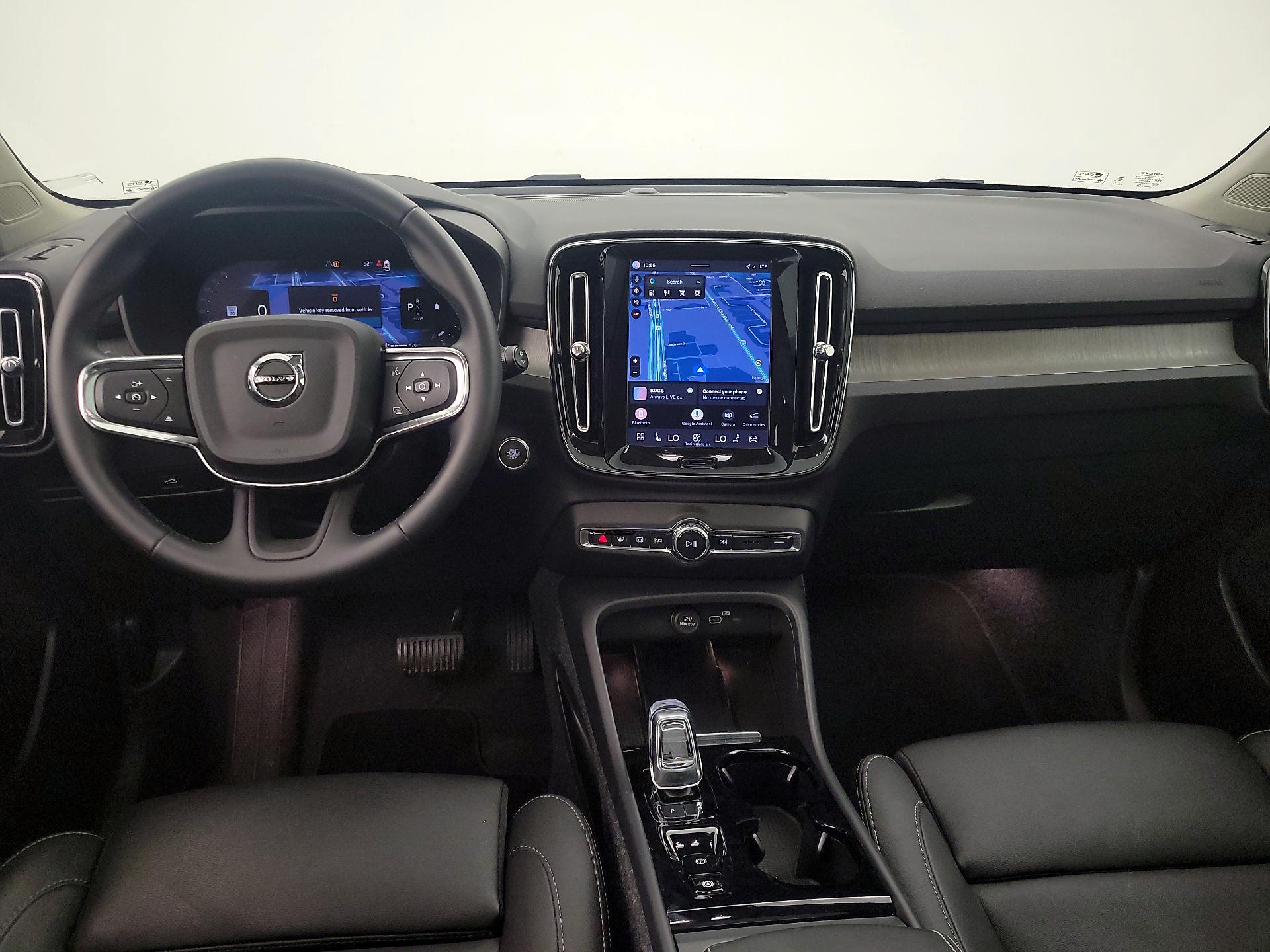 Thumbnail: 2025 Volvo XC40 - 9
