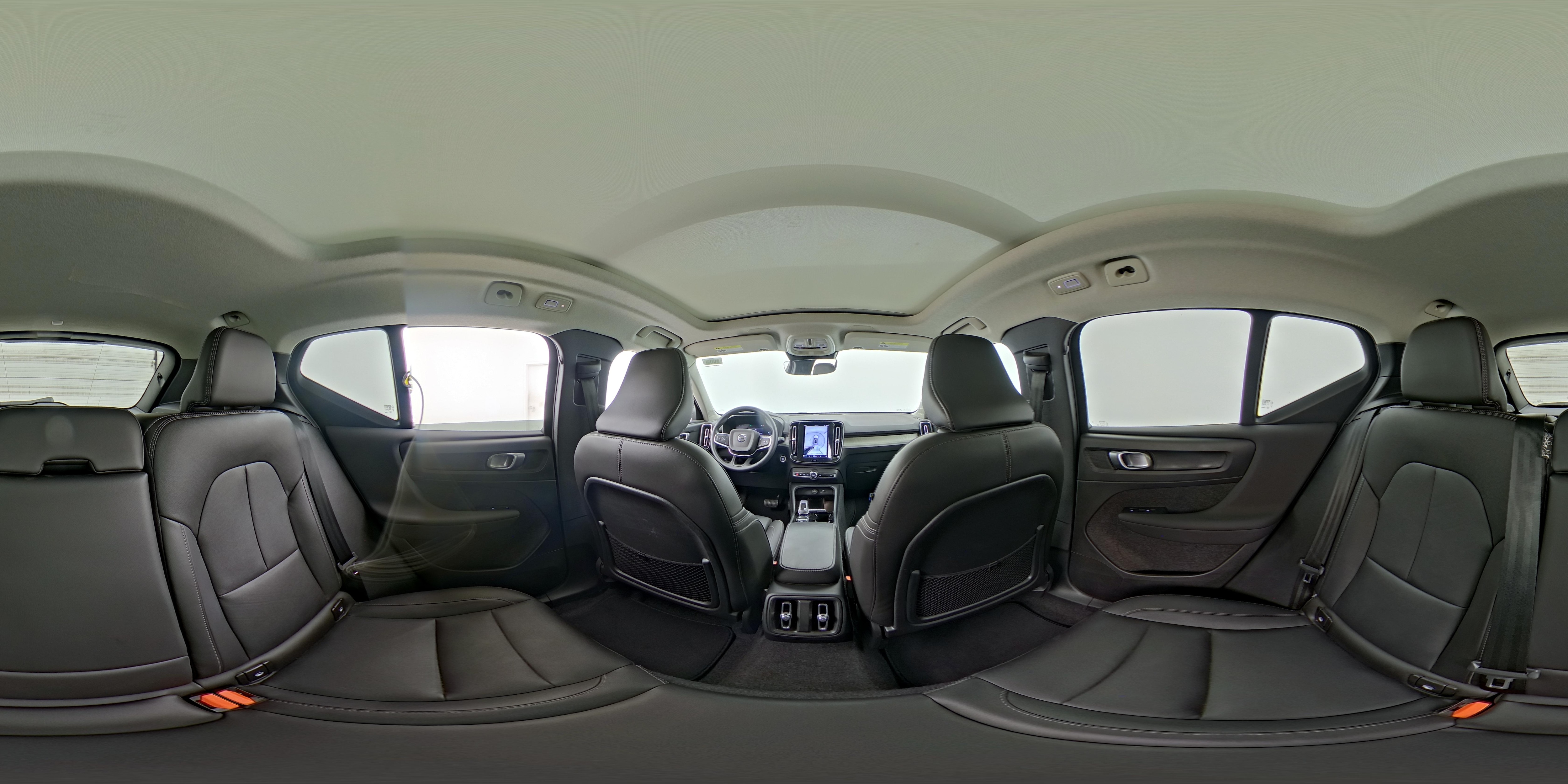 2025 Volvo XC40 Plus - Photo 27