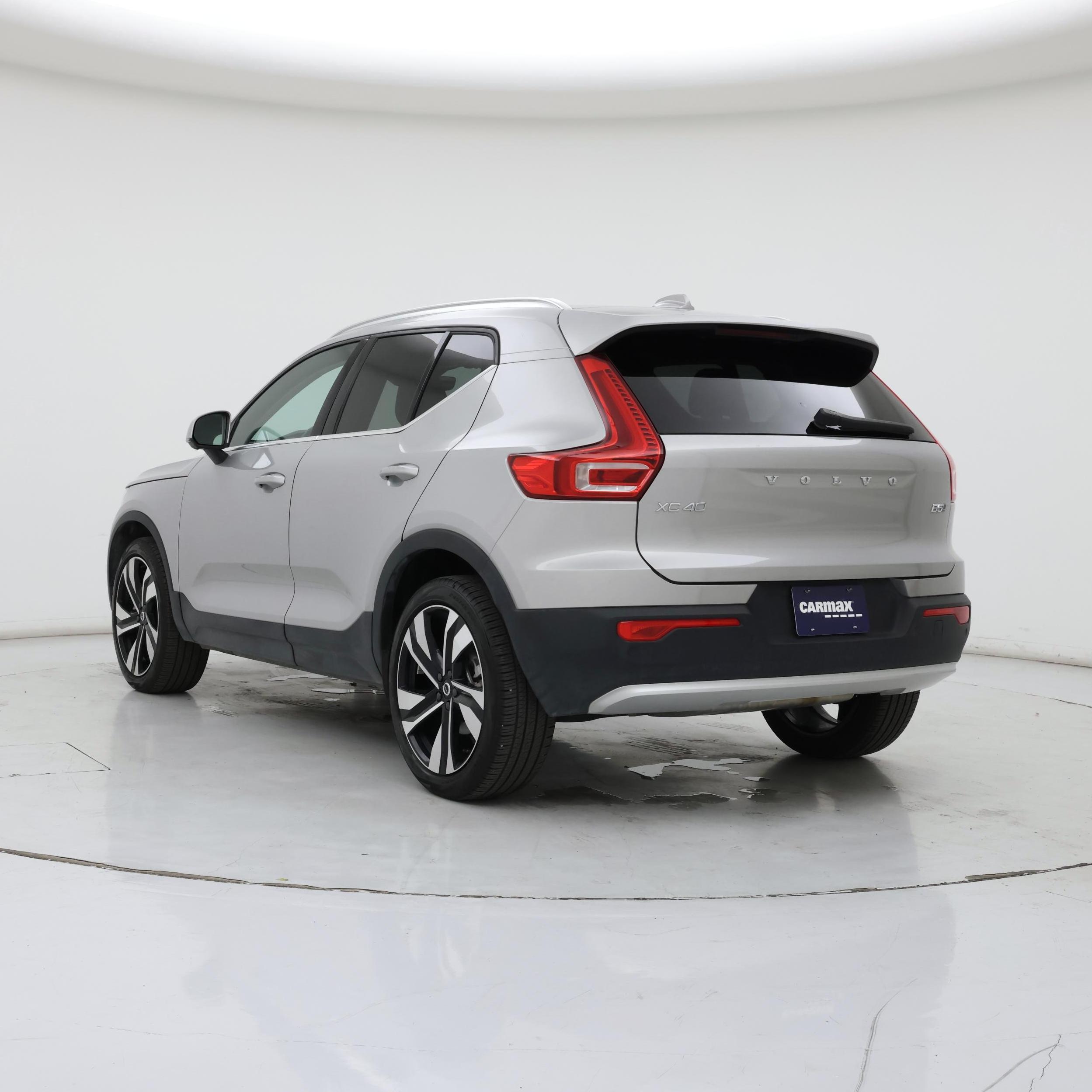 Thumbnail: 2025 Volvo XC40 - 2