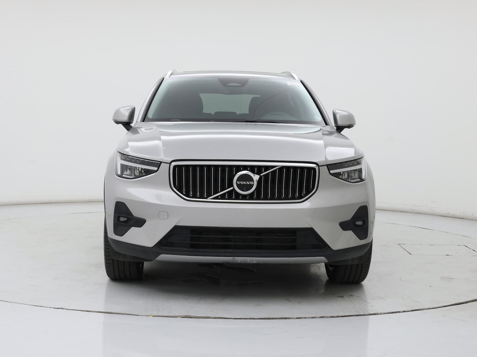 2025 Volvo XC40 Plus - Photo 6