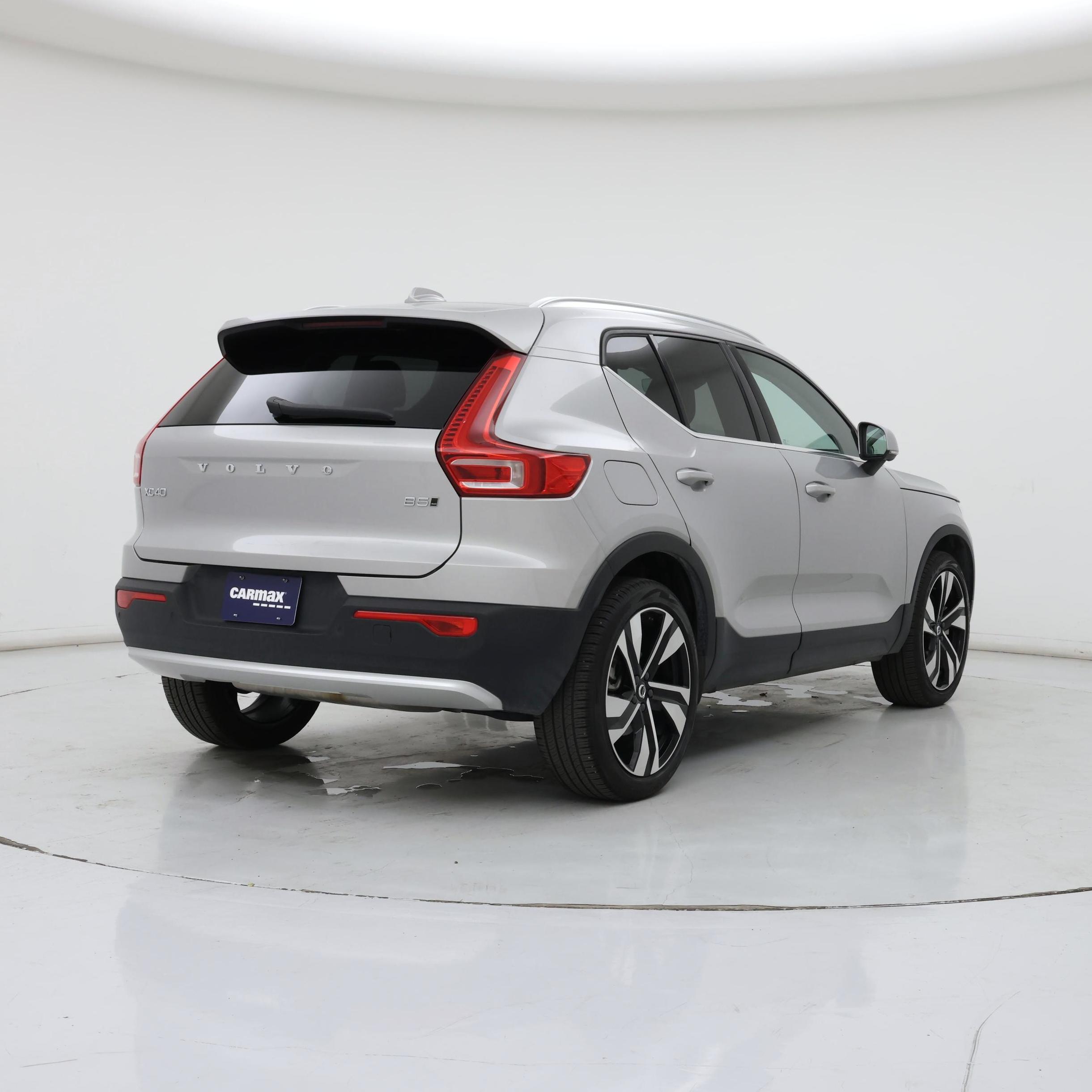 Thumbnail: 2025 Volvo XC40 - 8
