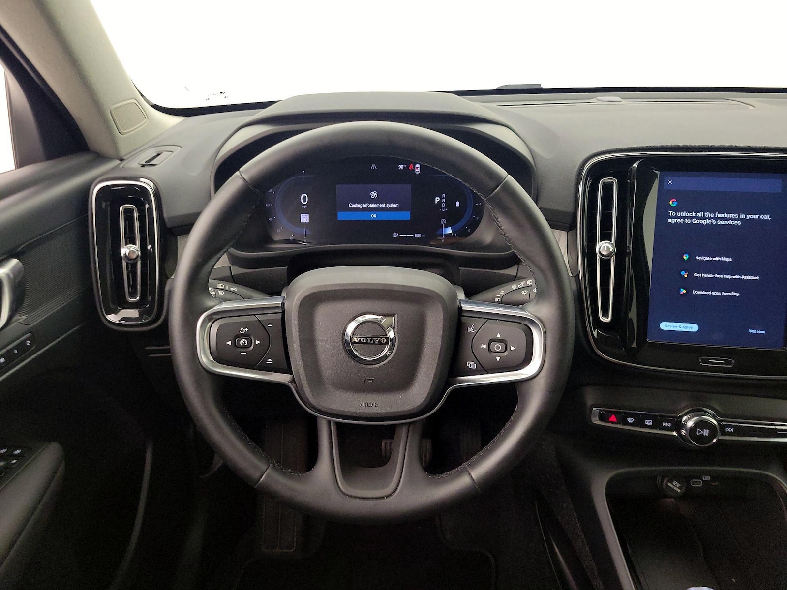 2025 Volvo XC40 Plus - Photo 11