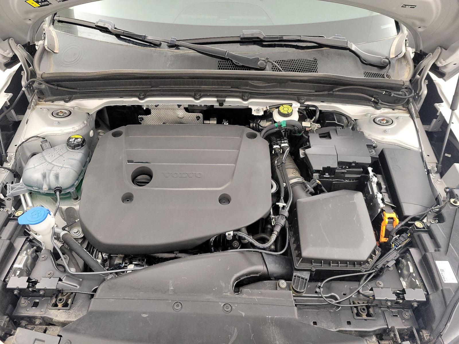 2025 Volvo XC40 Plus - Photo 24