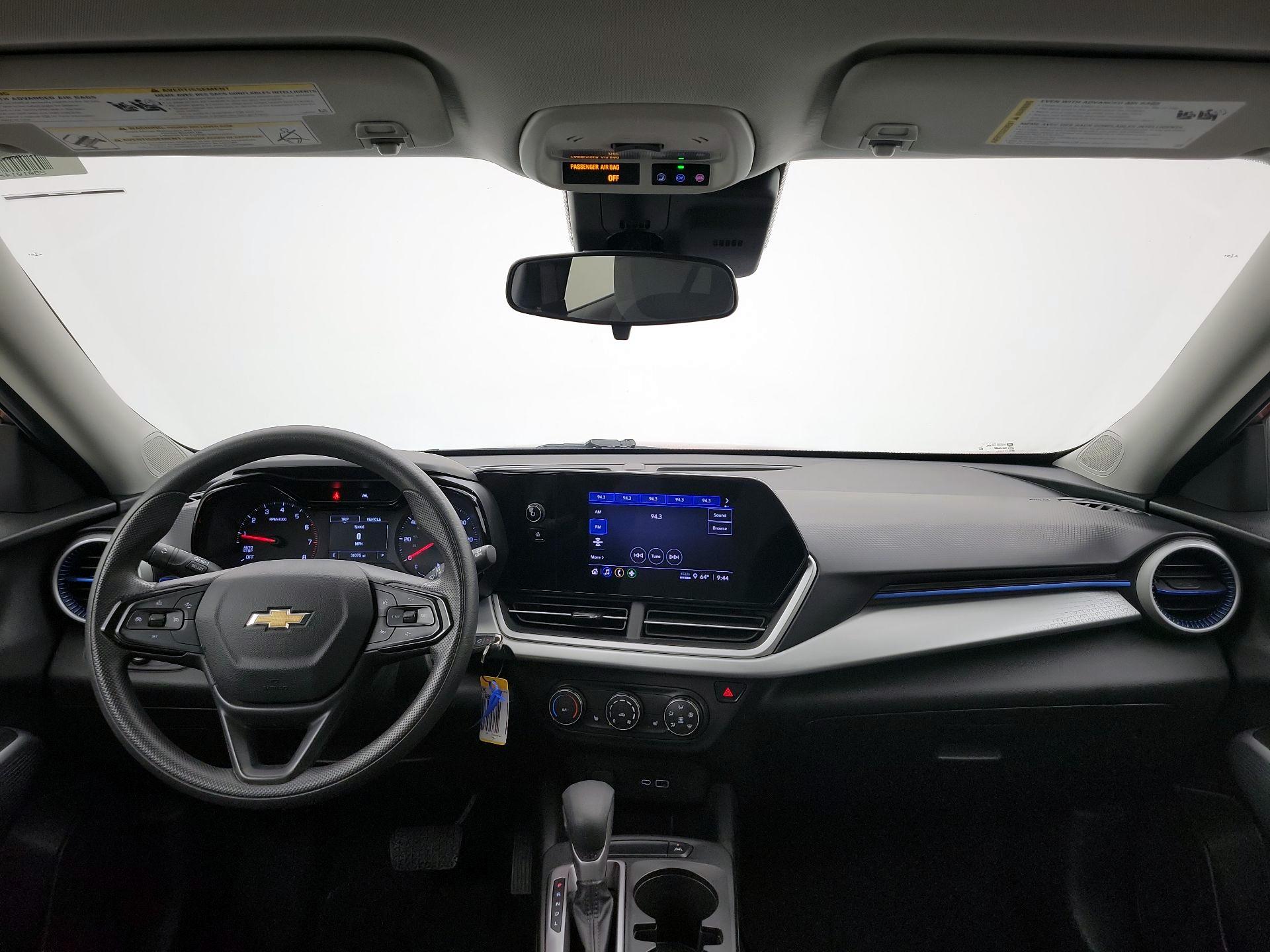 Thumbnail: 2024 Chevrolet Trax - 9
