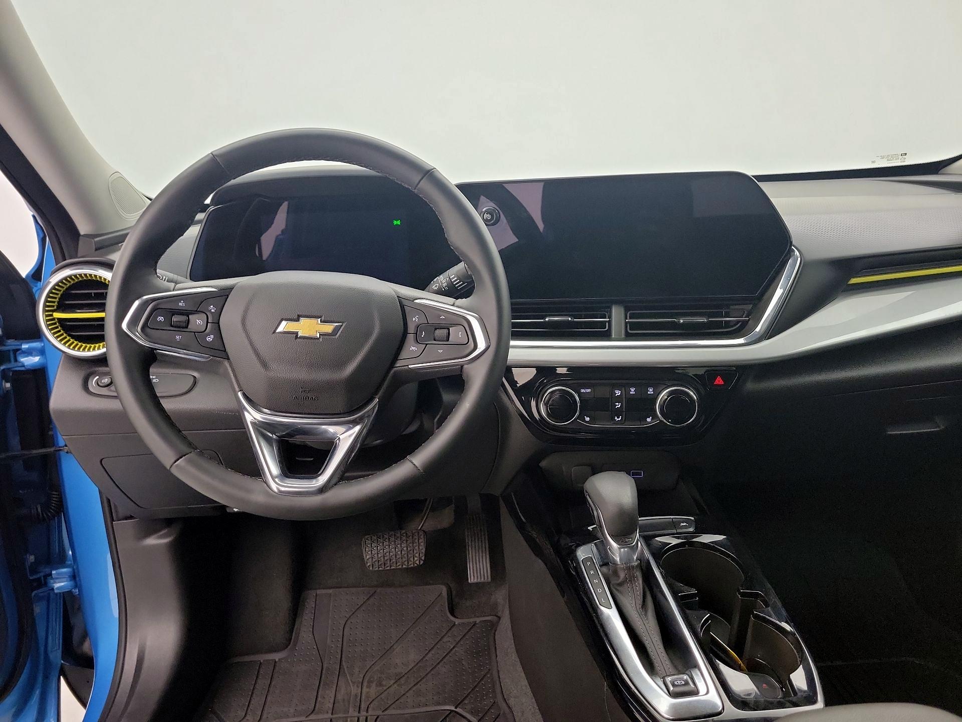 Thumbnail: 2025 Chevrolet Trax - 9