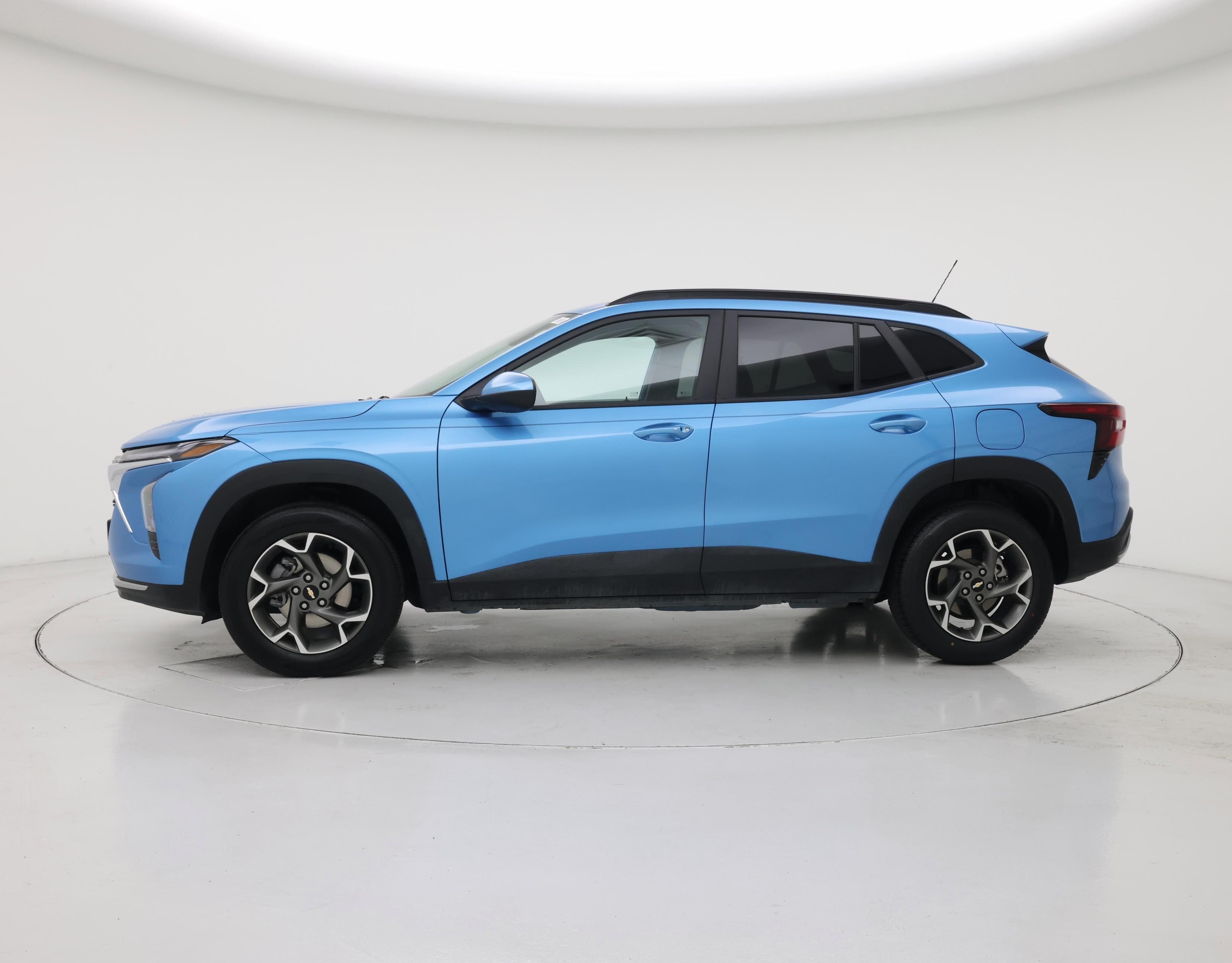 Thumbnail: 2025 Chevrolet Trax - 3