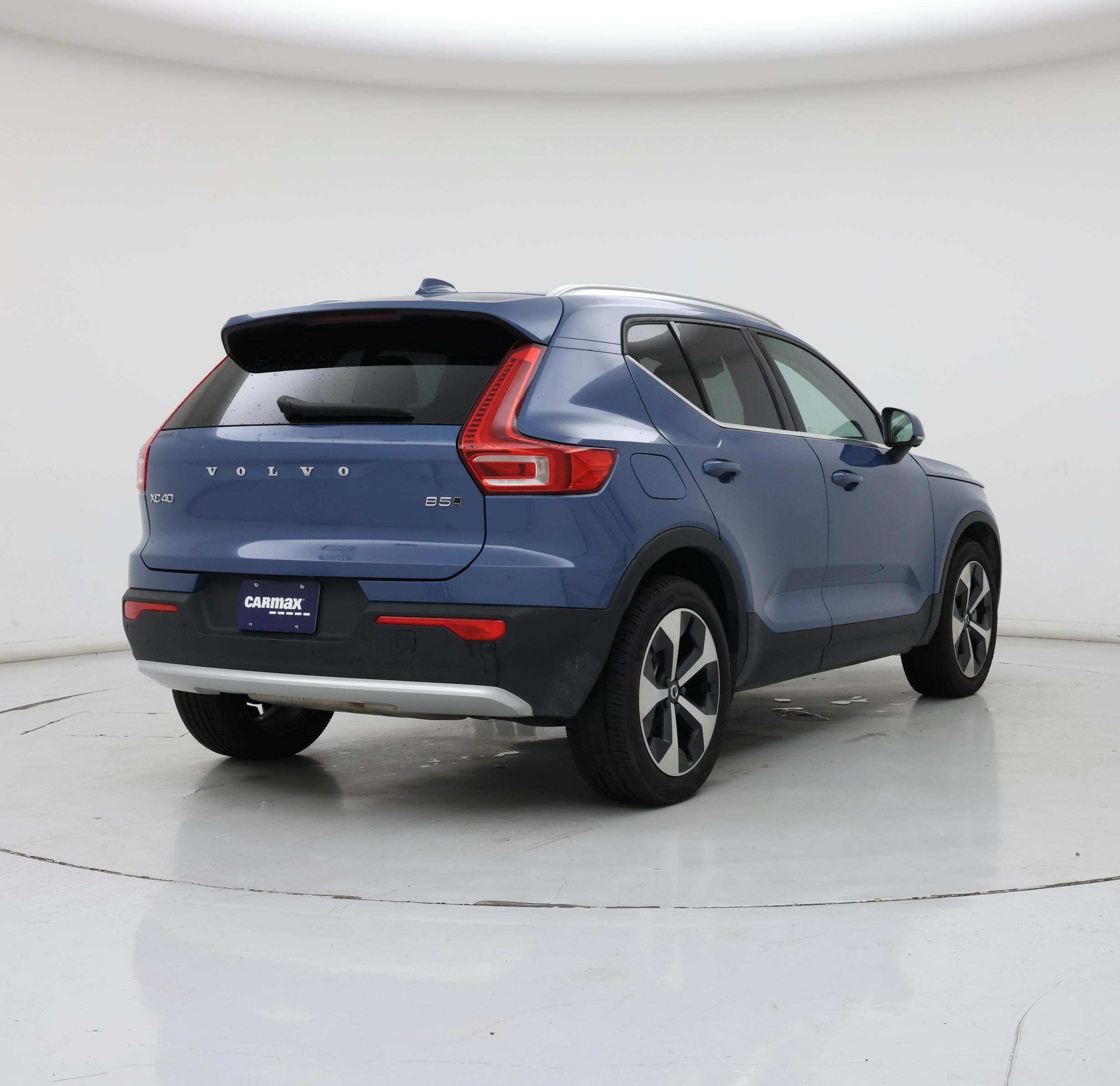 Thumbnail: 2025 Volvo XC40 - 8
