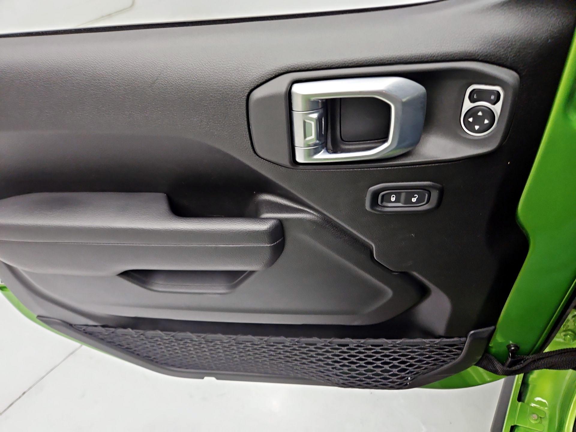 Thumbnail: 2025 Jeep Wrangler - 12