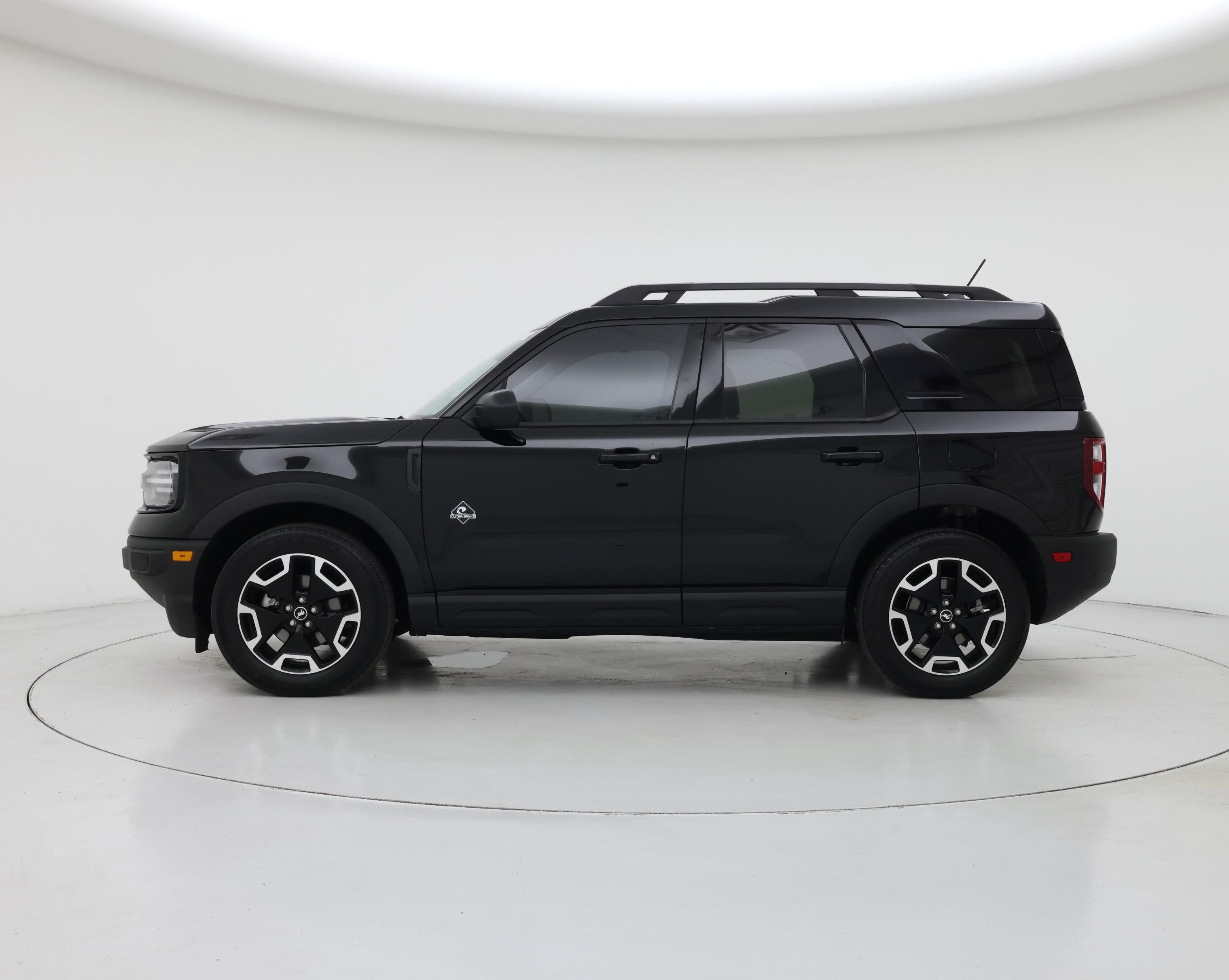 Thumbnail: 2023 Ford Bronco Sport - 3