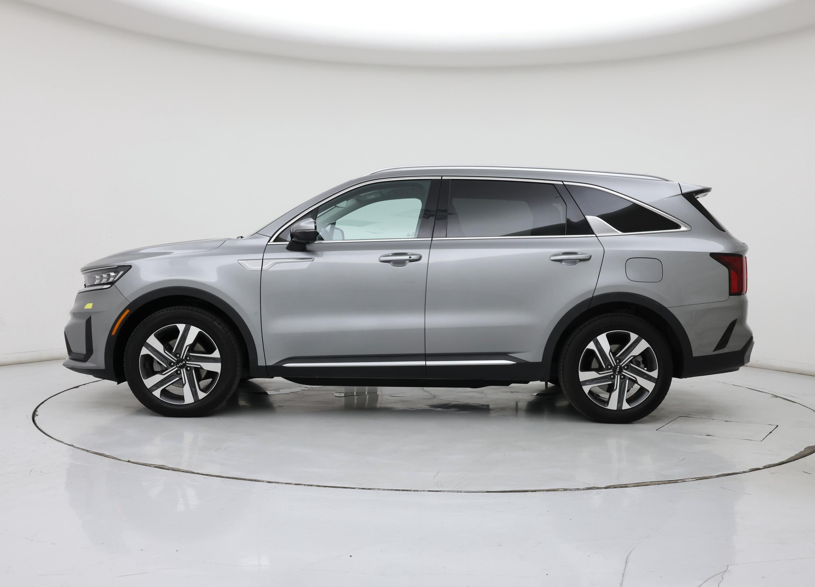 Thumbnail: 2023 Kia Sorento - 3