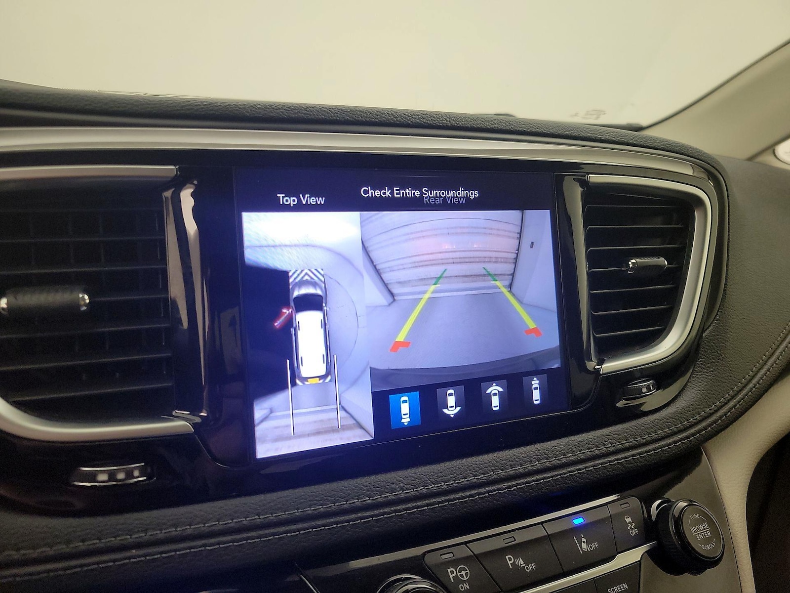 2020 Chrysler Pacifica Hybrid Limited - Photo 16