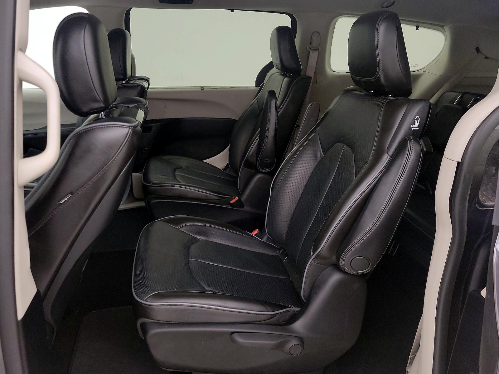 2020 Chrysler Pacifica Hybrid Limited - Photo 21