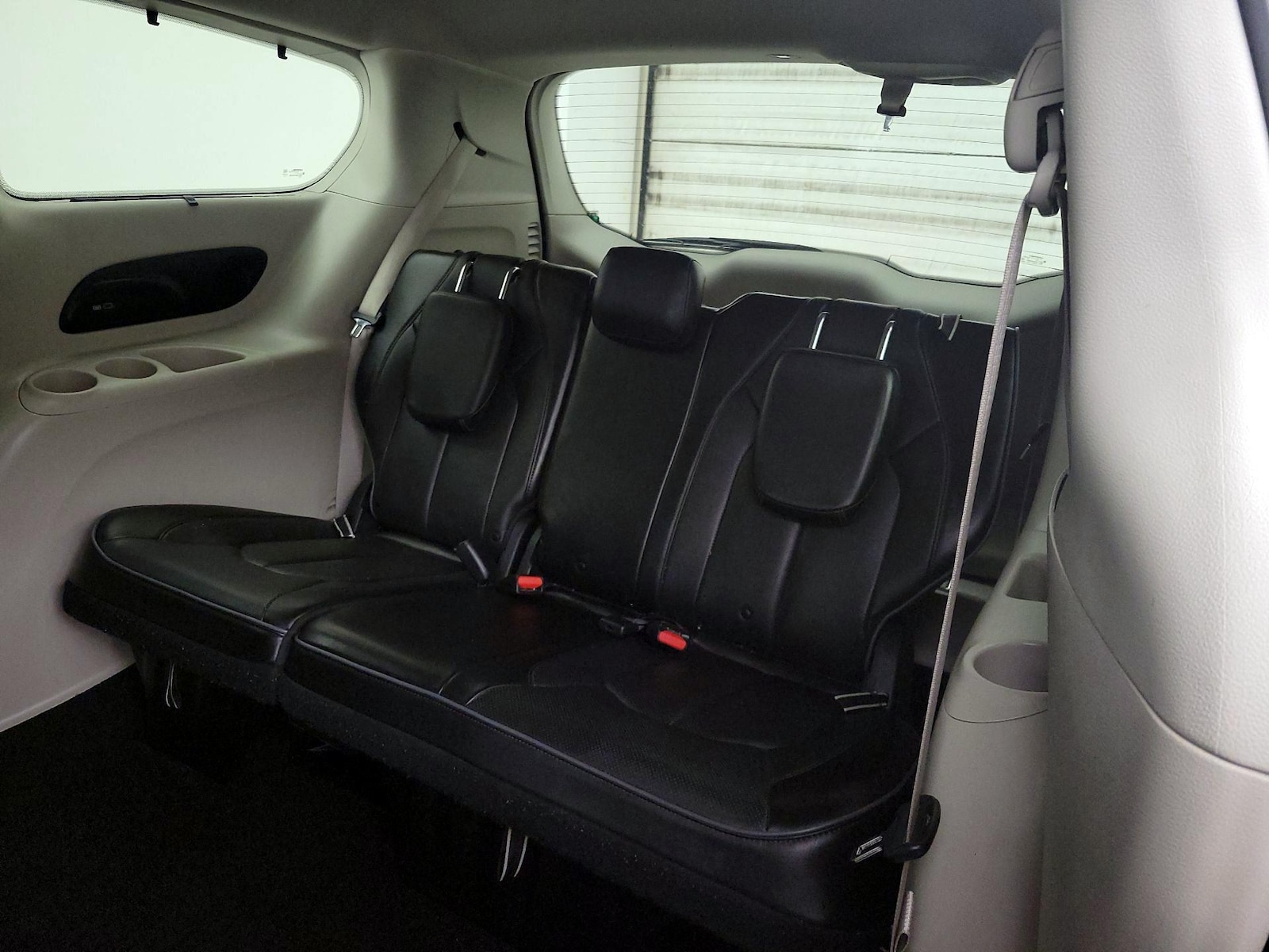 2020 Chrysler Pacifica Hybrid Limited - Photo 22