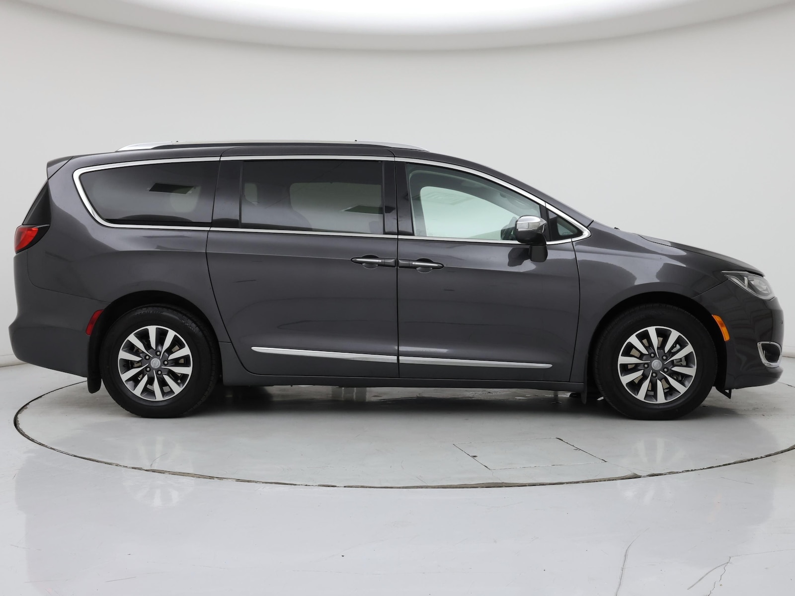 2020 Chrysler Pacifica Hybrid Limited - Photo 8