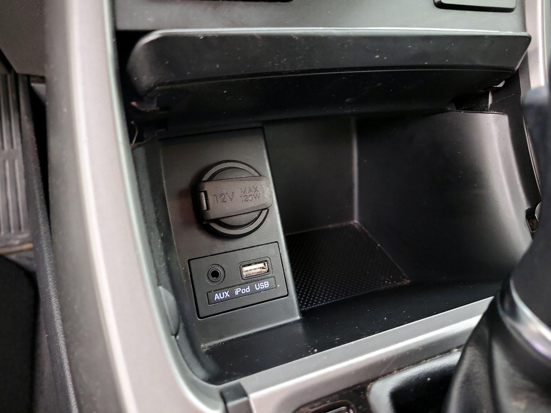 Thumbnail: 2015 Hyundai Elantra - 18