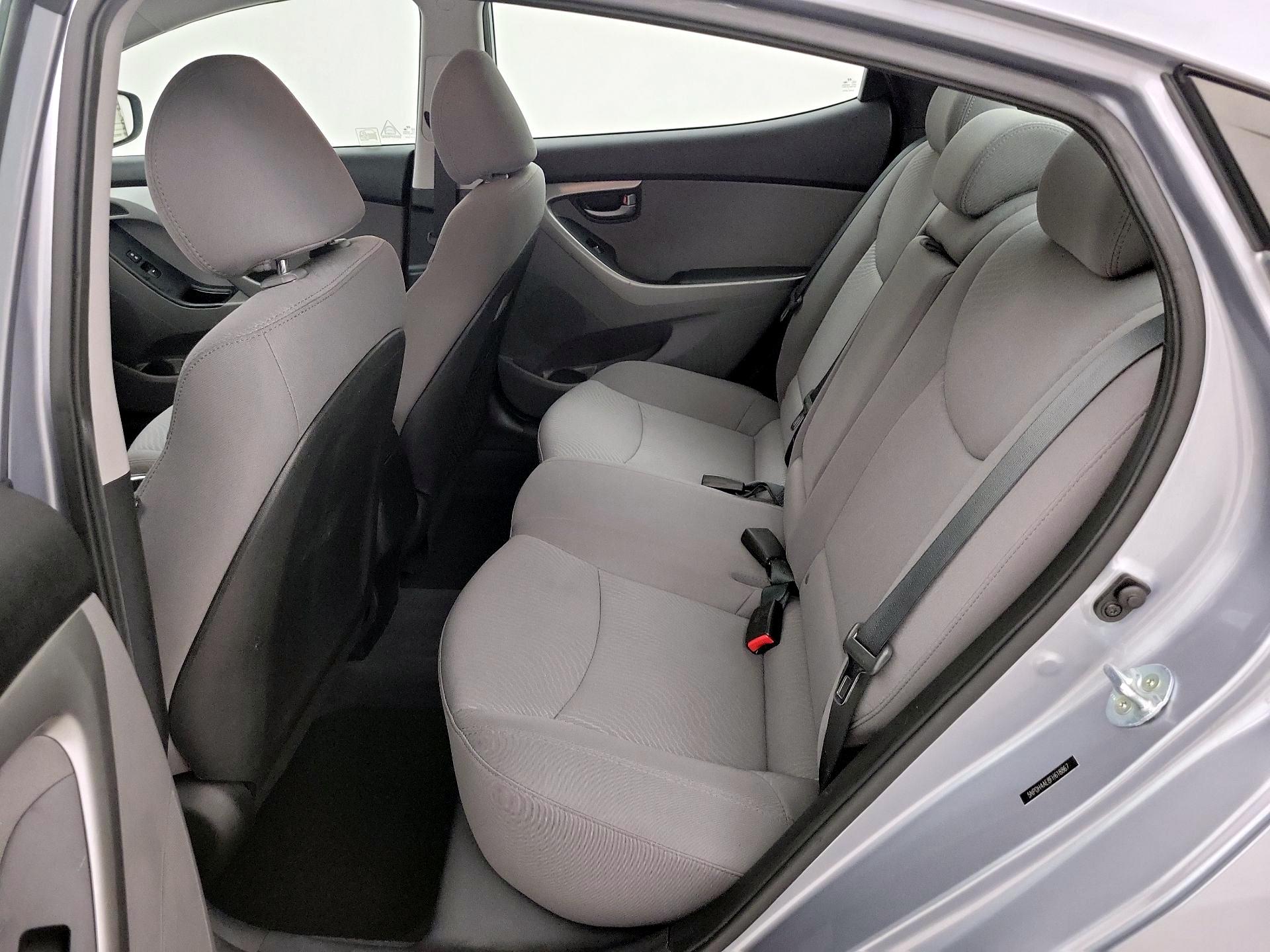 Thumbnail: 2015 Hyundai Elantra - 19