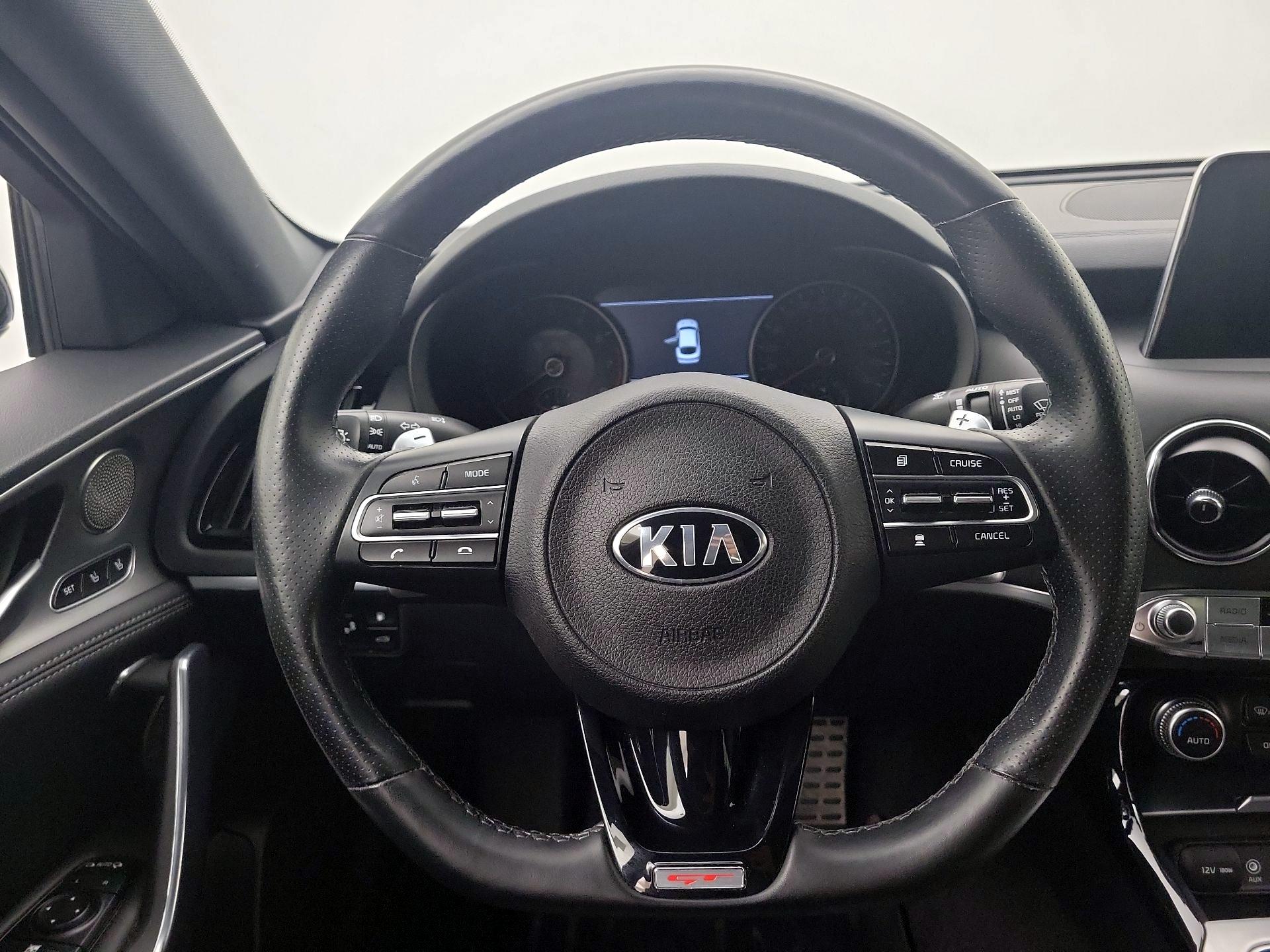 Thumbnail: 2021 Kia Stinger - 10
