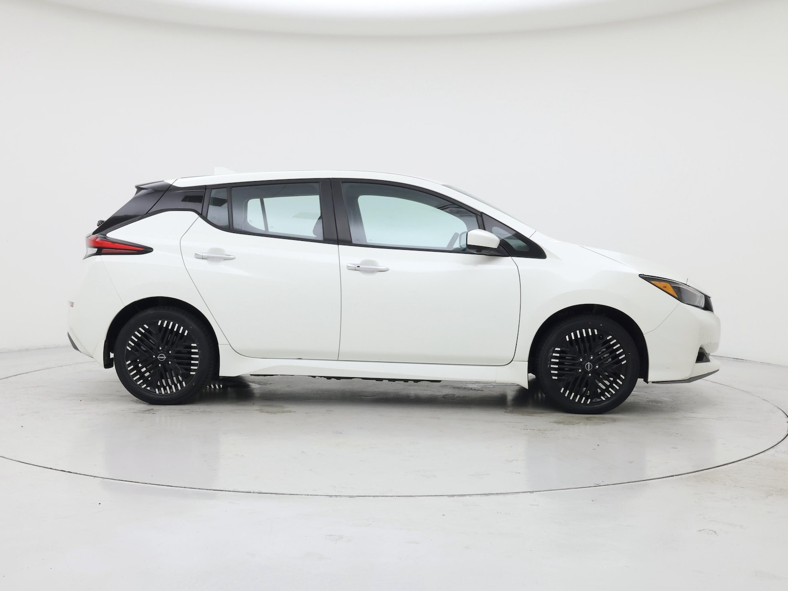 2024 Nissan LEAF SV PLUS - Photo 8