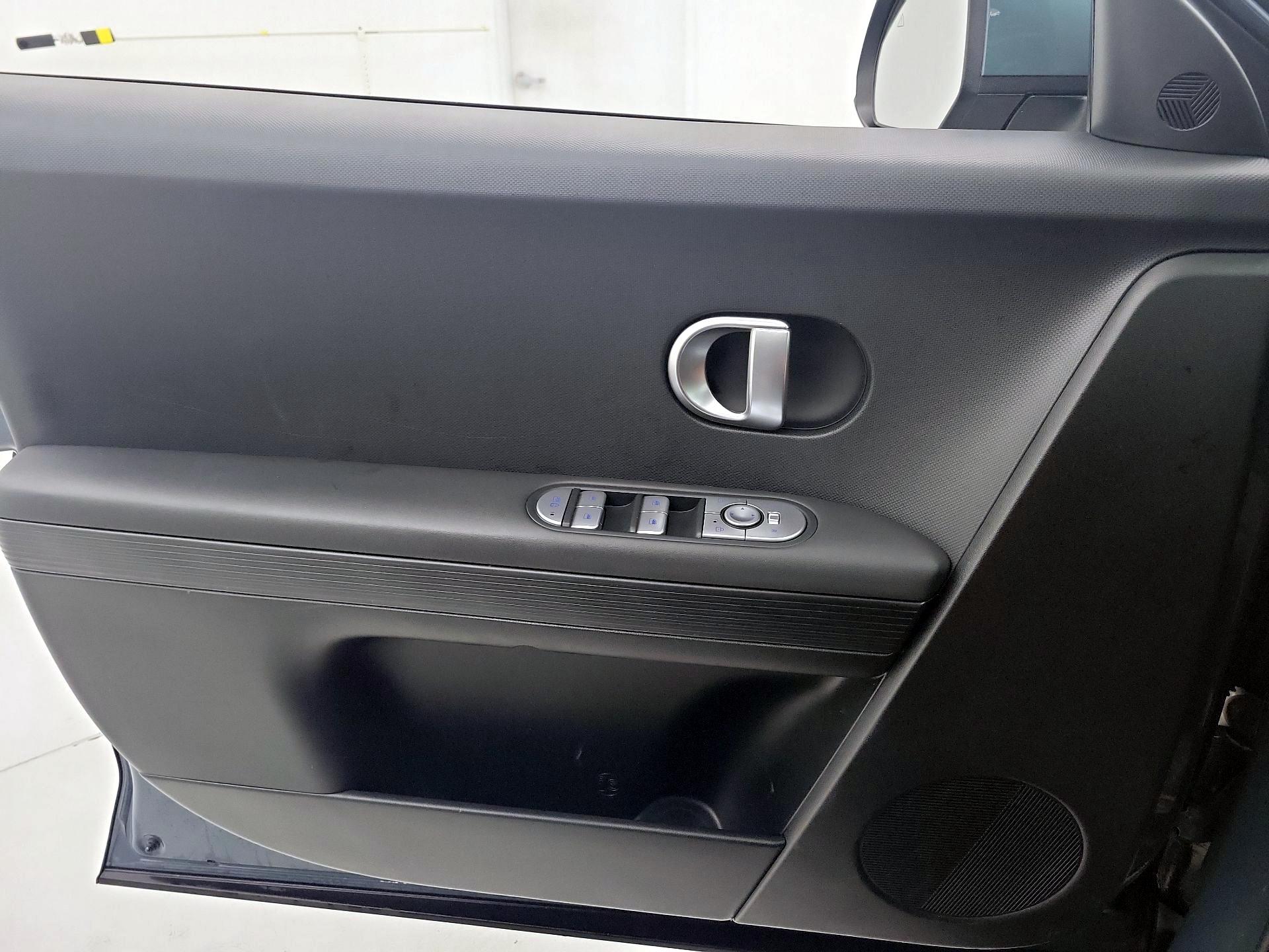 Thumbnail: 2024 Hyundai Ioniq 5 - 12