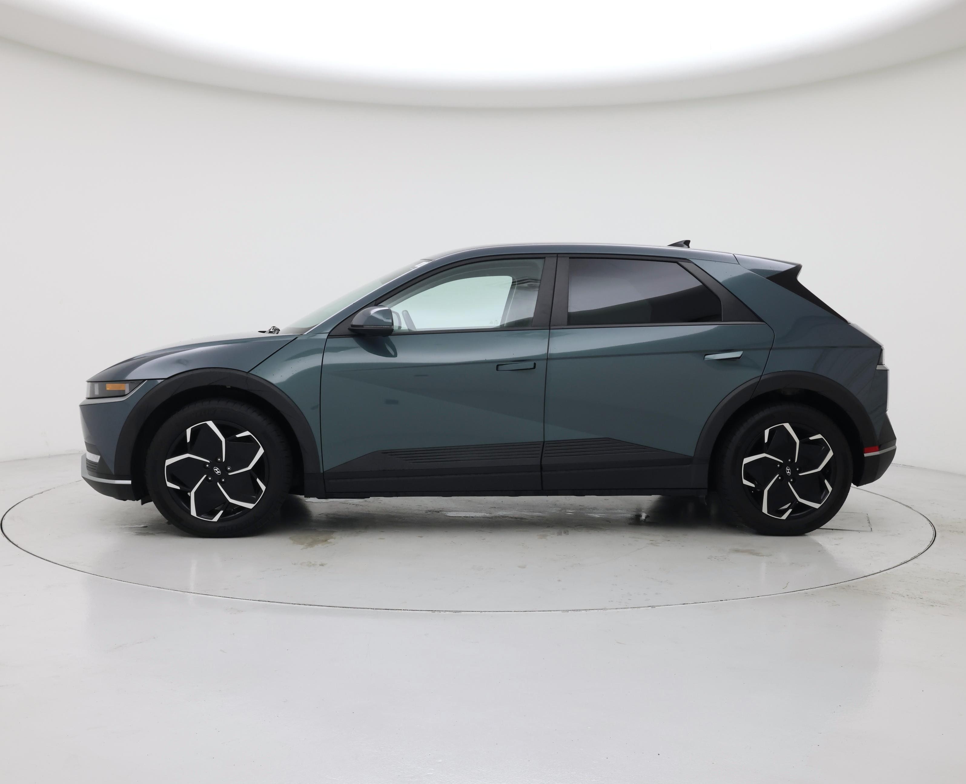 Thumbnail: 2024 Hyundai Ioniq 5 - 3
