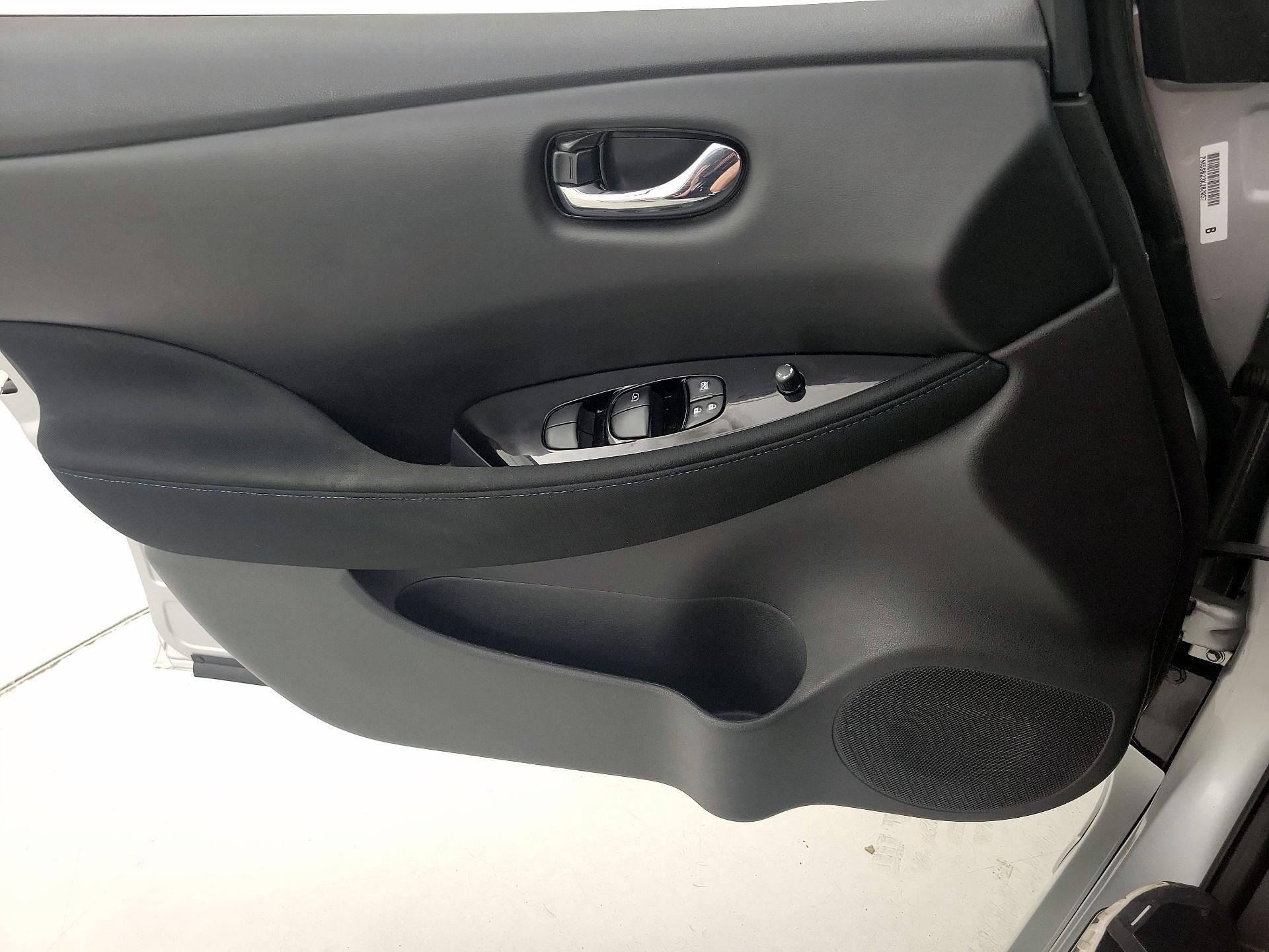 Thumbnail: 2024 Nissan Leaf - 12