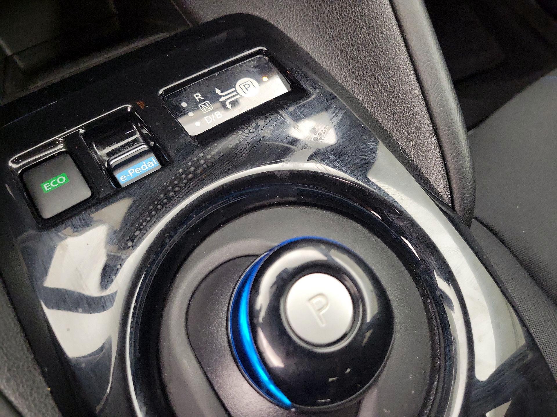 Thumbnail: 2024 Nissan Leaf - 17