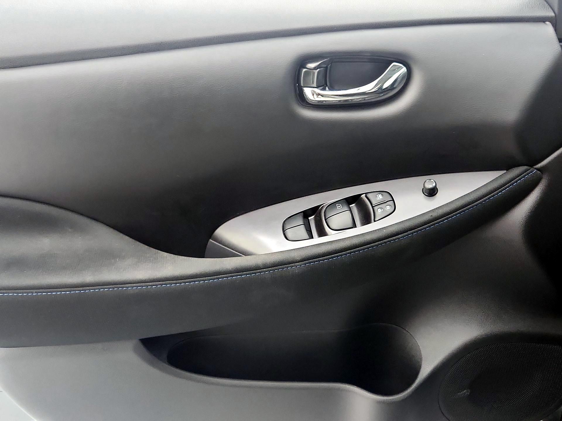 Thumbnail: 2024 Nissan Leaf - 12