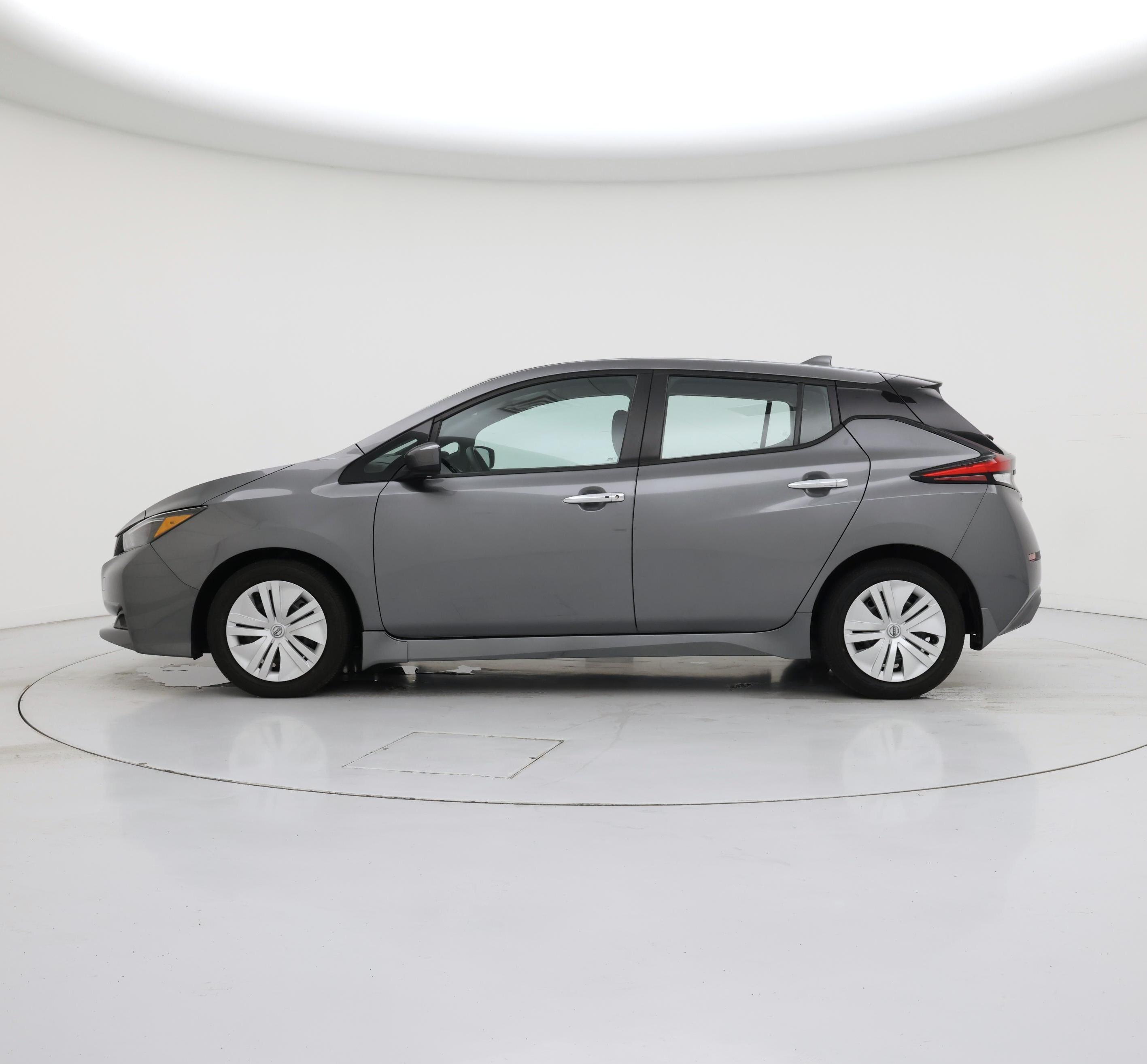 Thumbnail: 2024 Nissan Leaf - 3