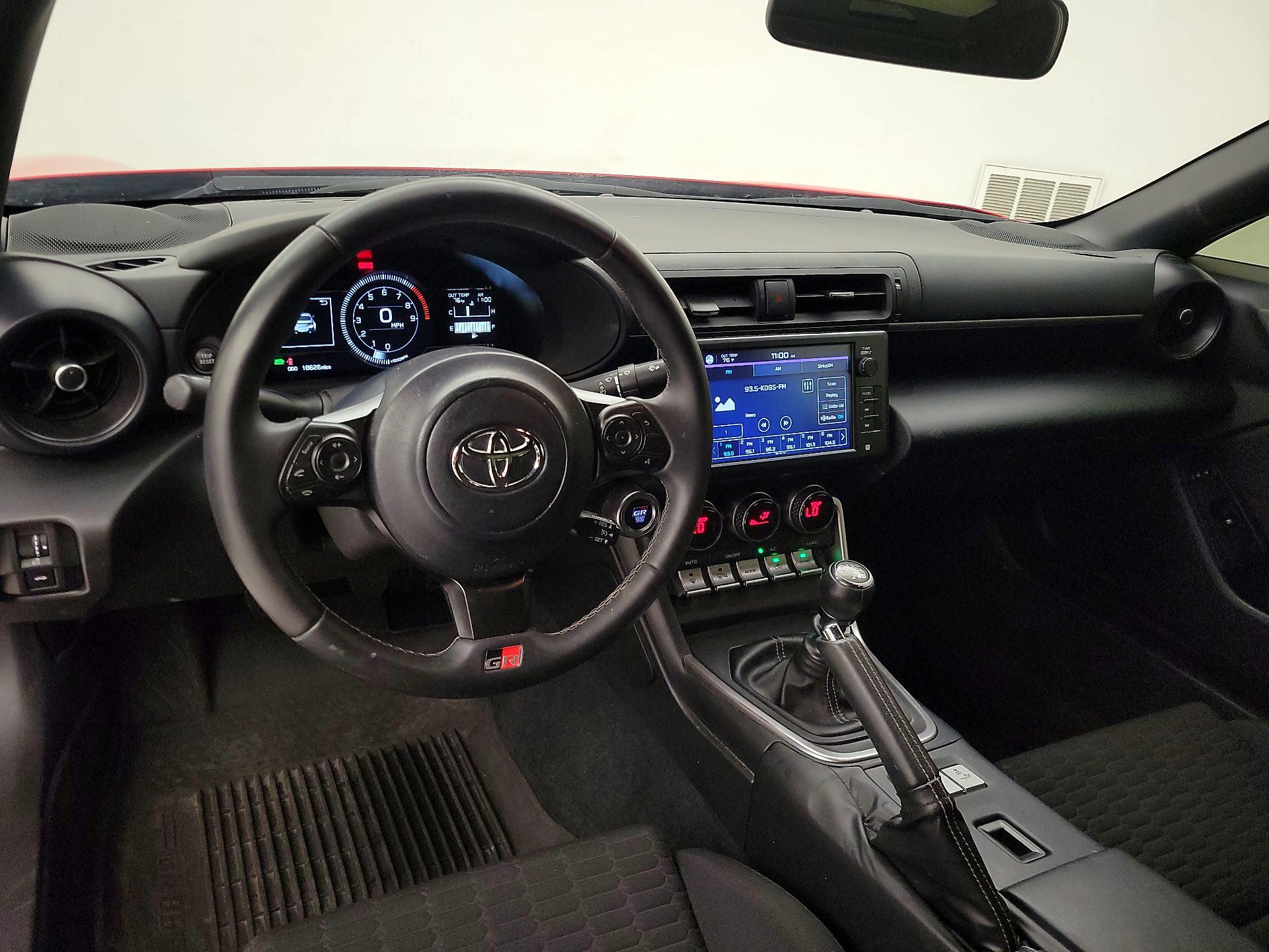Thumbnail: 2023 Toyota GR86 - 9