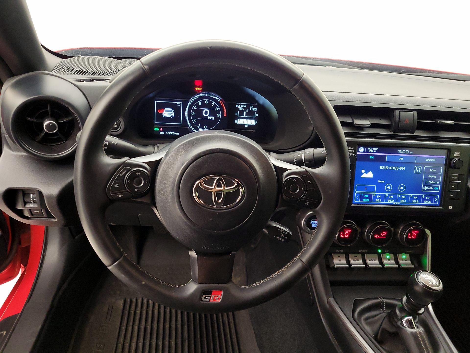 Thumbnail: 2023 Toyota GR86 - 10
