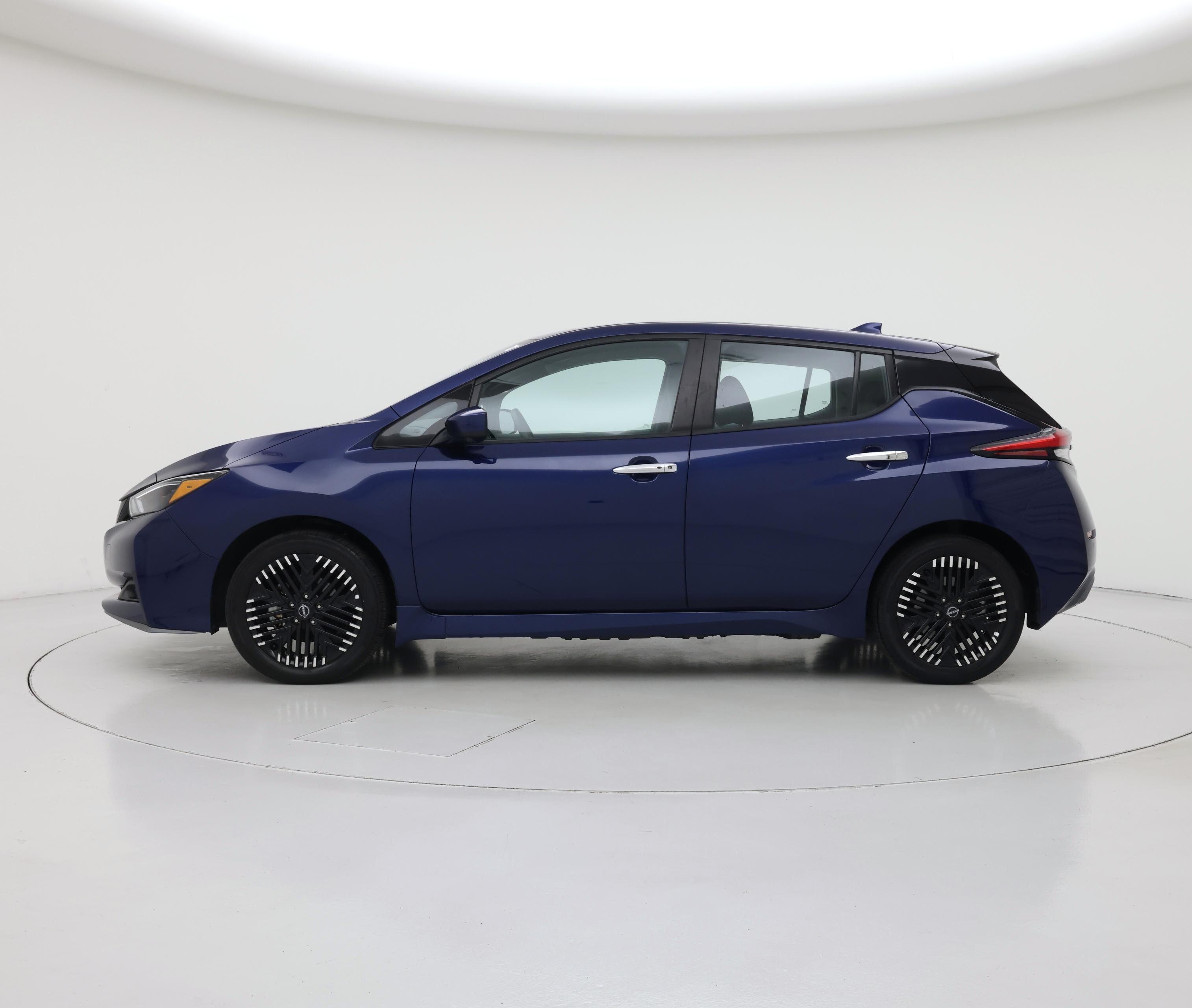 Thumbnail: 2024 Nissan Leaf - 3