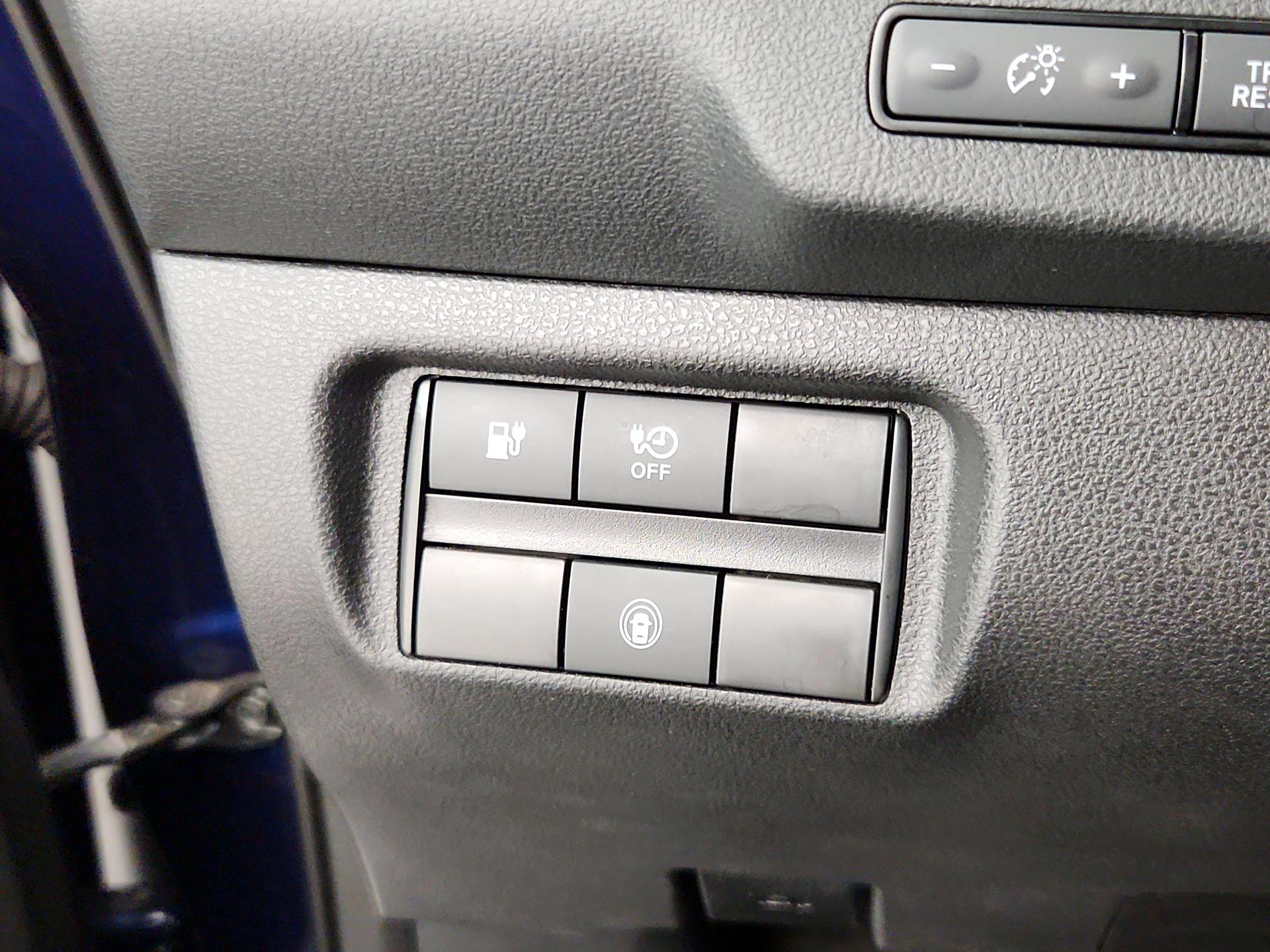 Thumbnail: 2025 Nissan Leaf - 13
