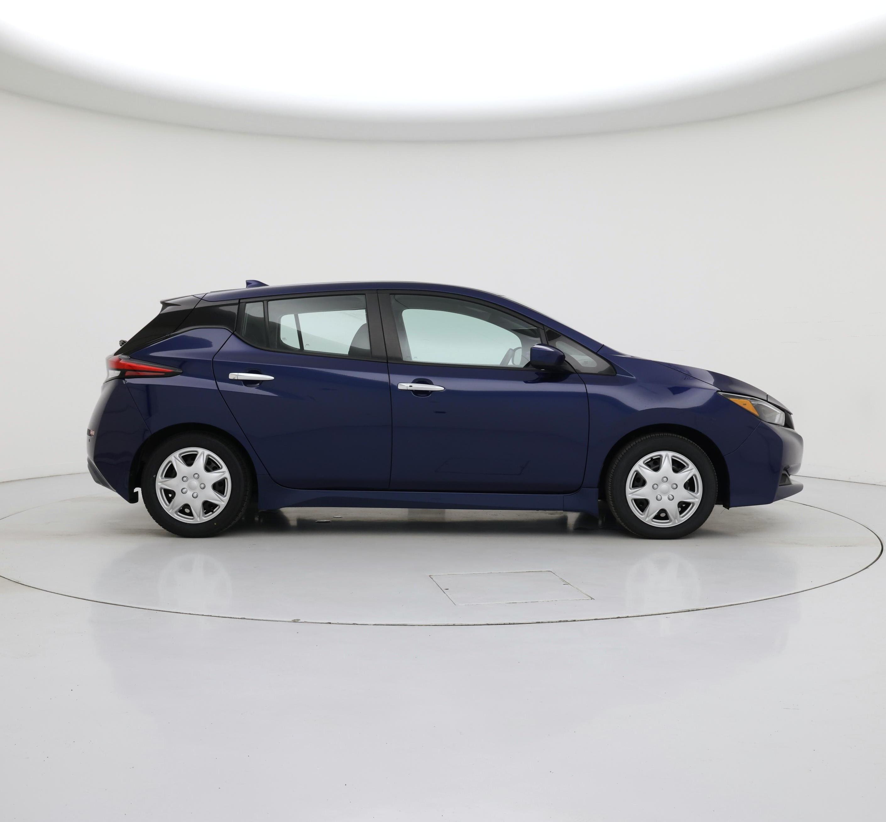Thumbnail: 2025 Nissan Leaf - 7
