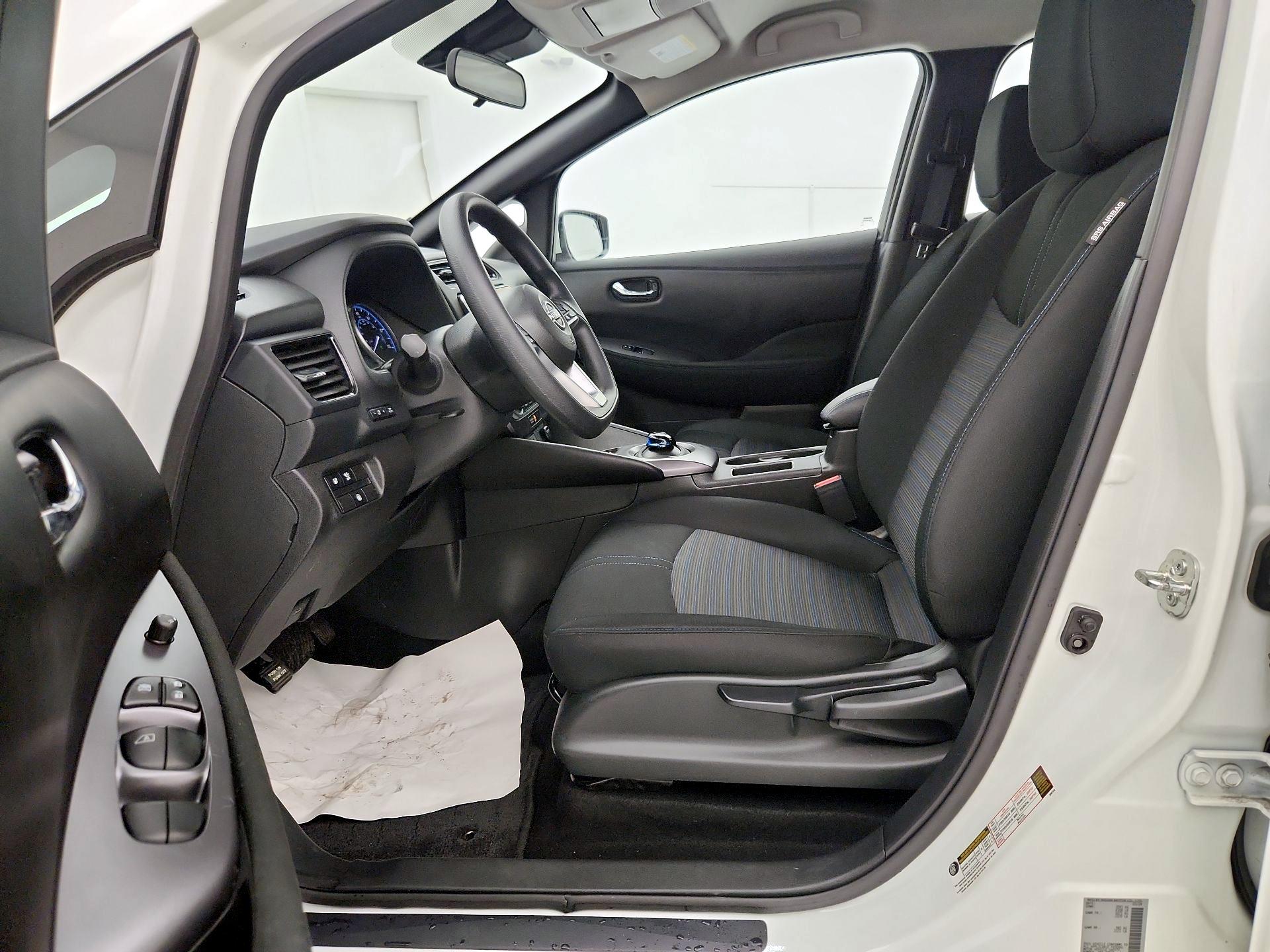 Thumbnail: 2025 Nissan Leaf - 11