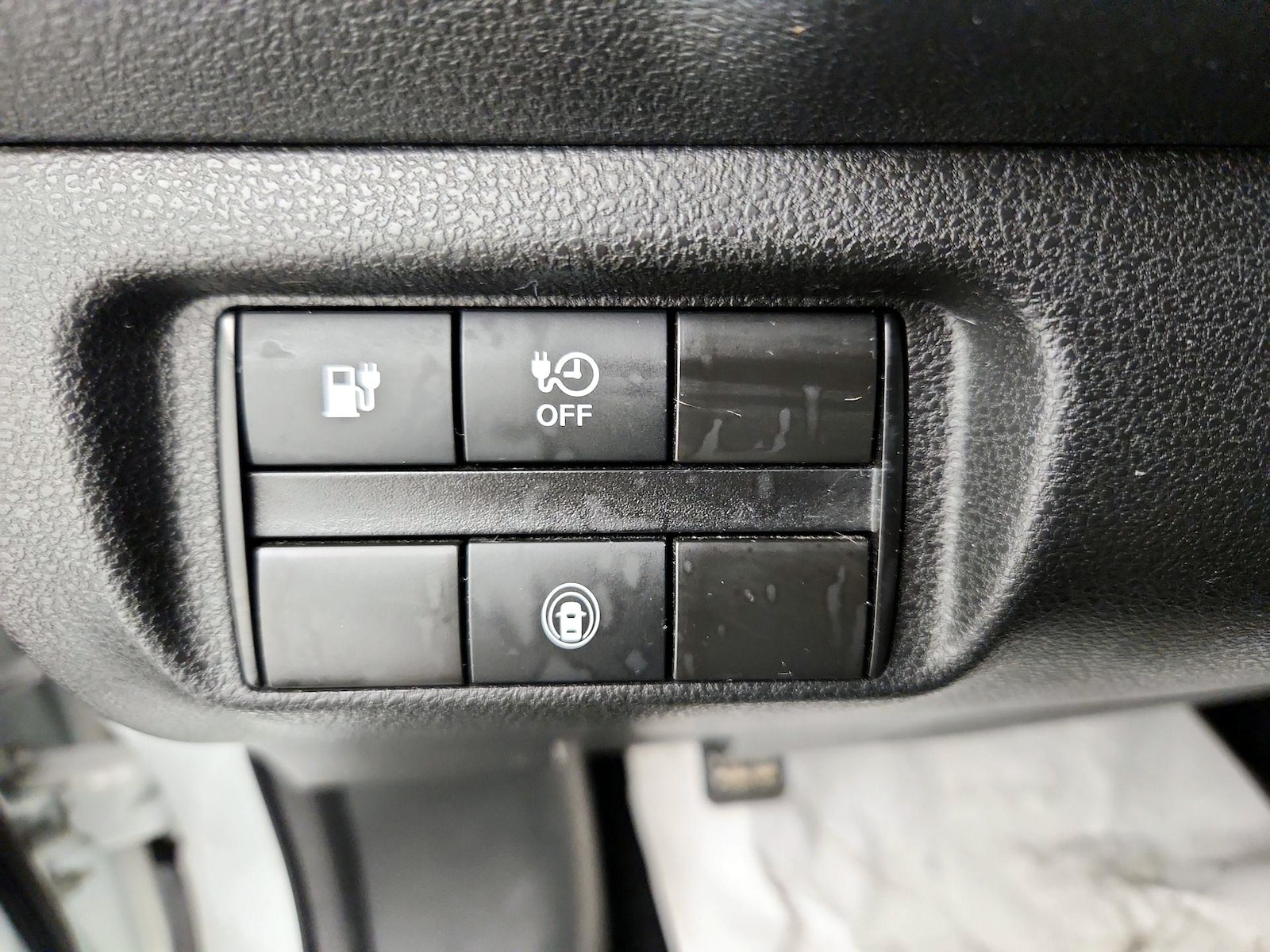 2025 Nissan Leaf S - Photo 14