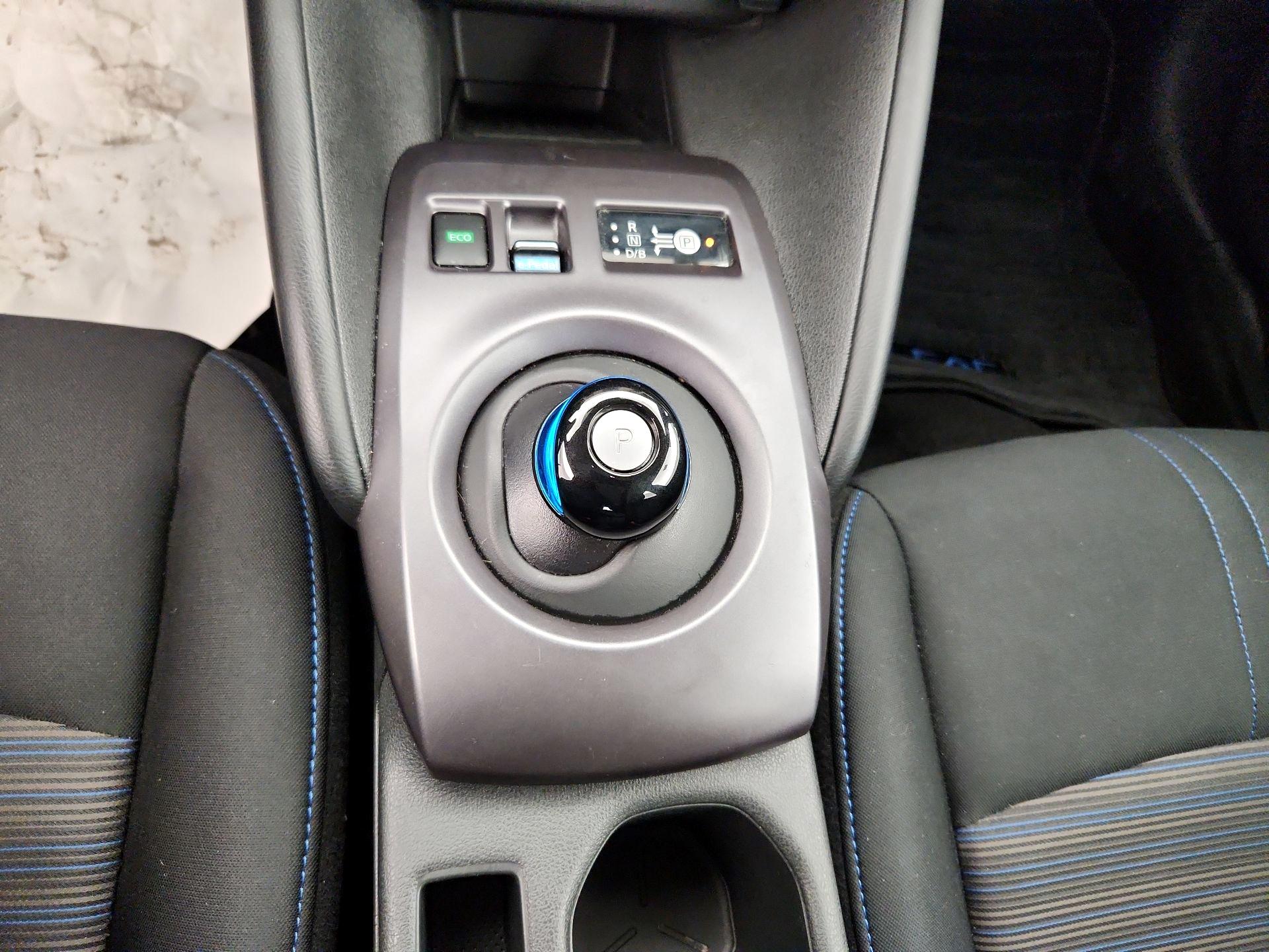 Thumbnail: 2025 Nissan Leaf - 17