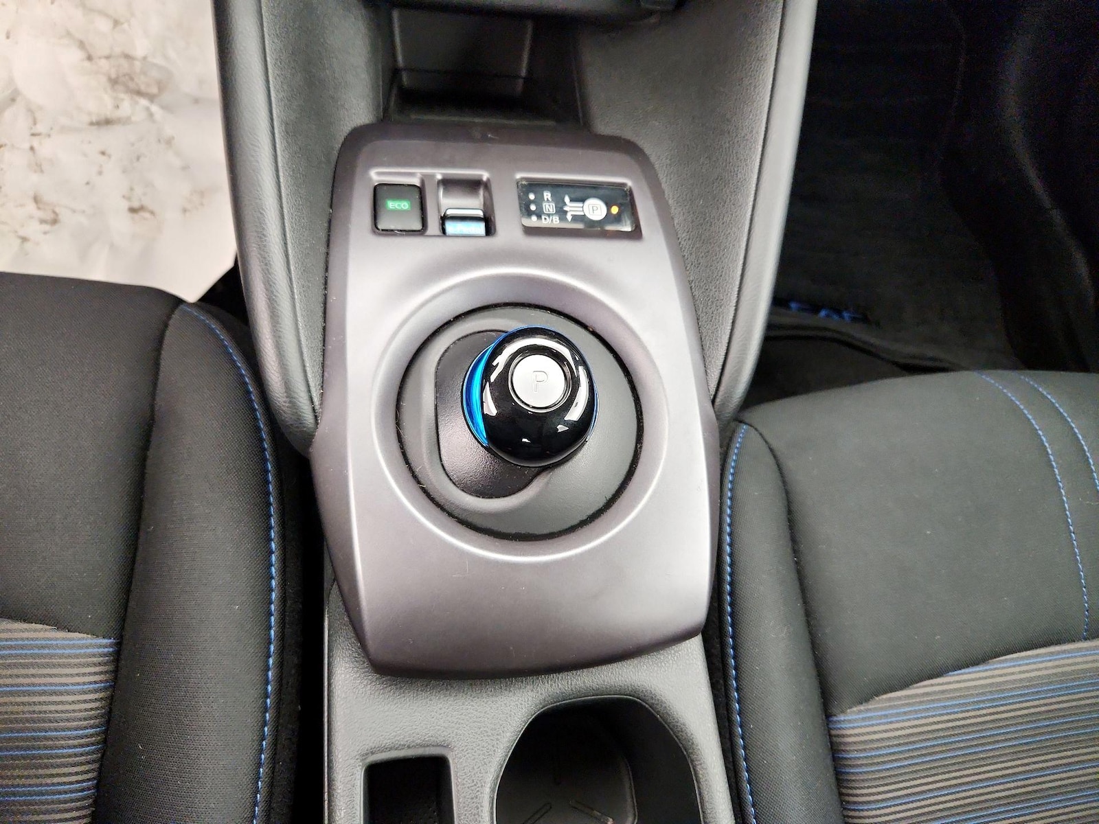 2025 Nissan Leaf S - Photo 18