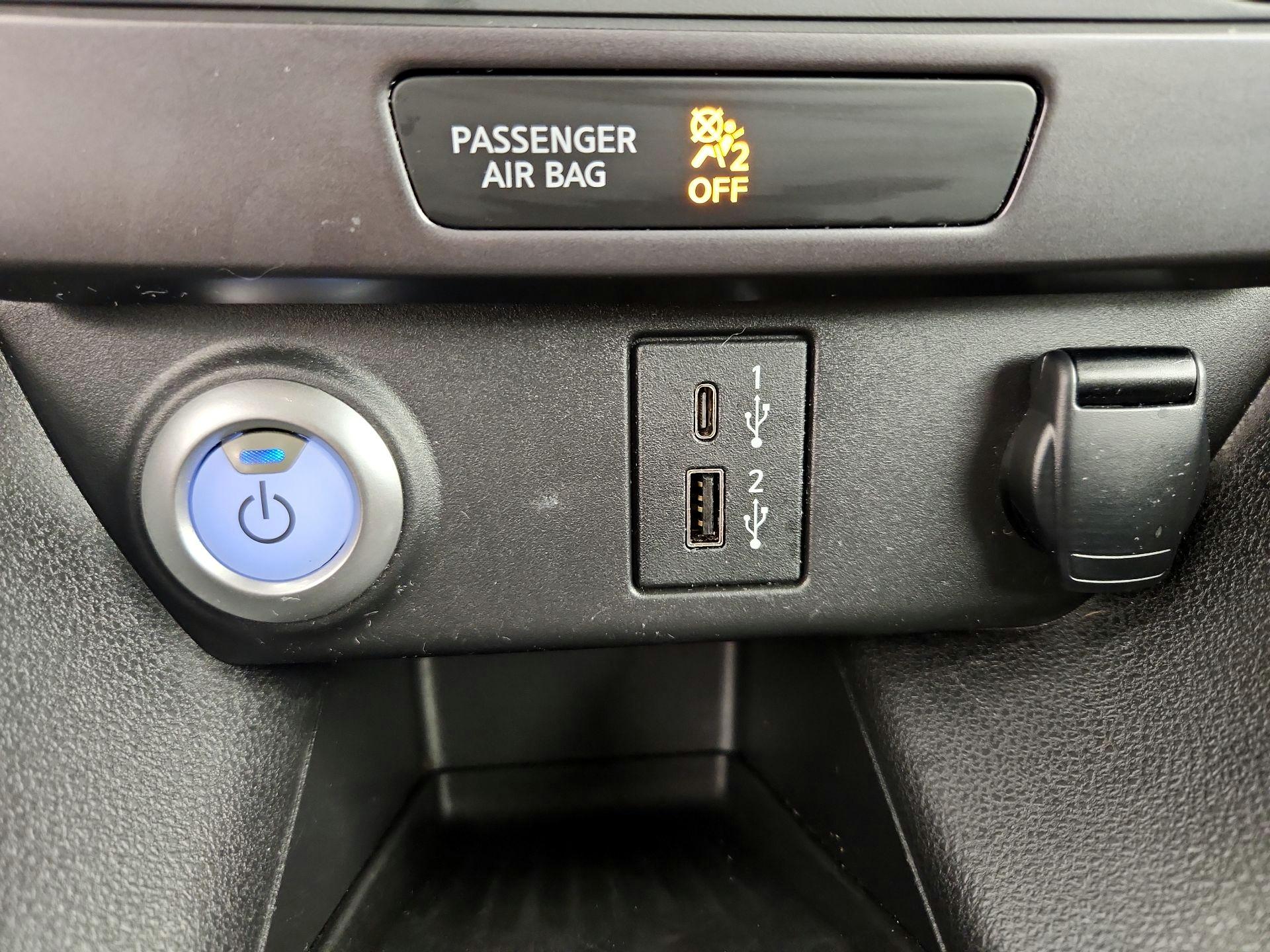 Thumbnail: 2025 Nissan Leaf - 18