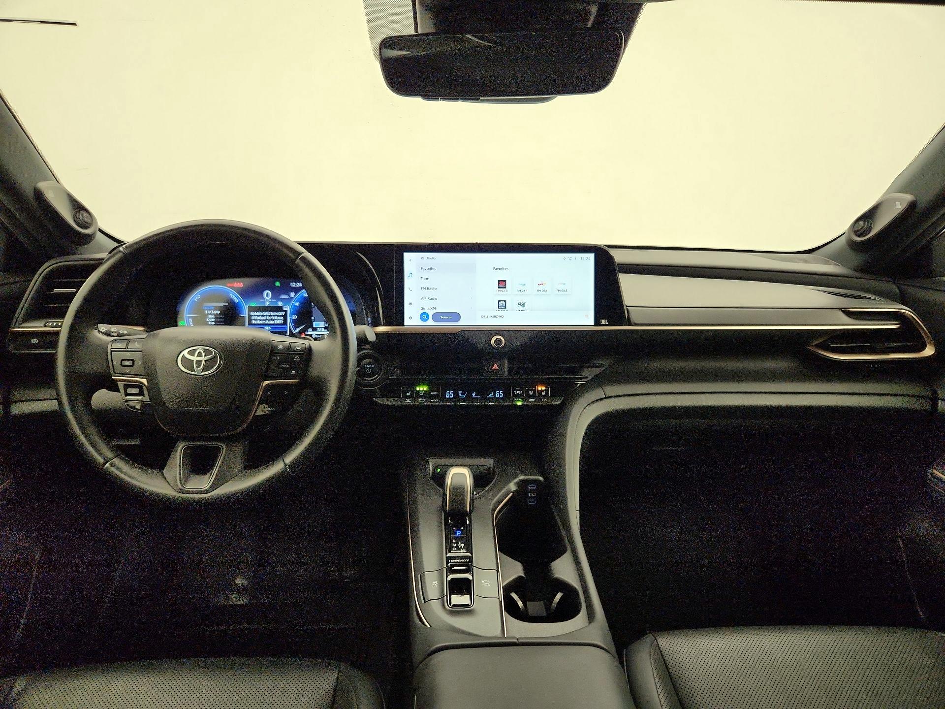 Thumbnail: 2023 Toyota Crown - 9