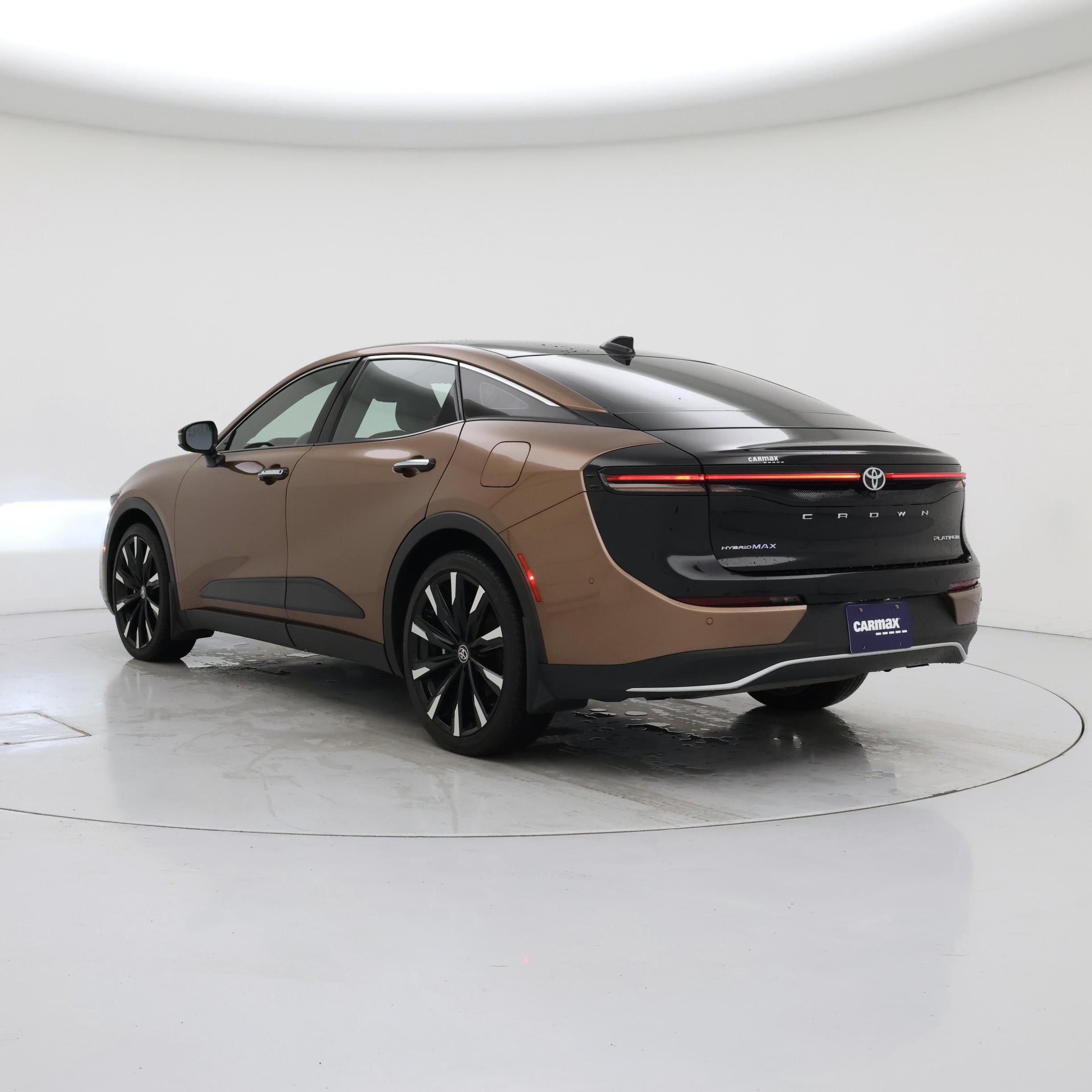 Thumbnail: 2023 Toyota Crown - 2
