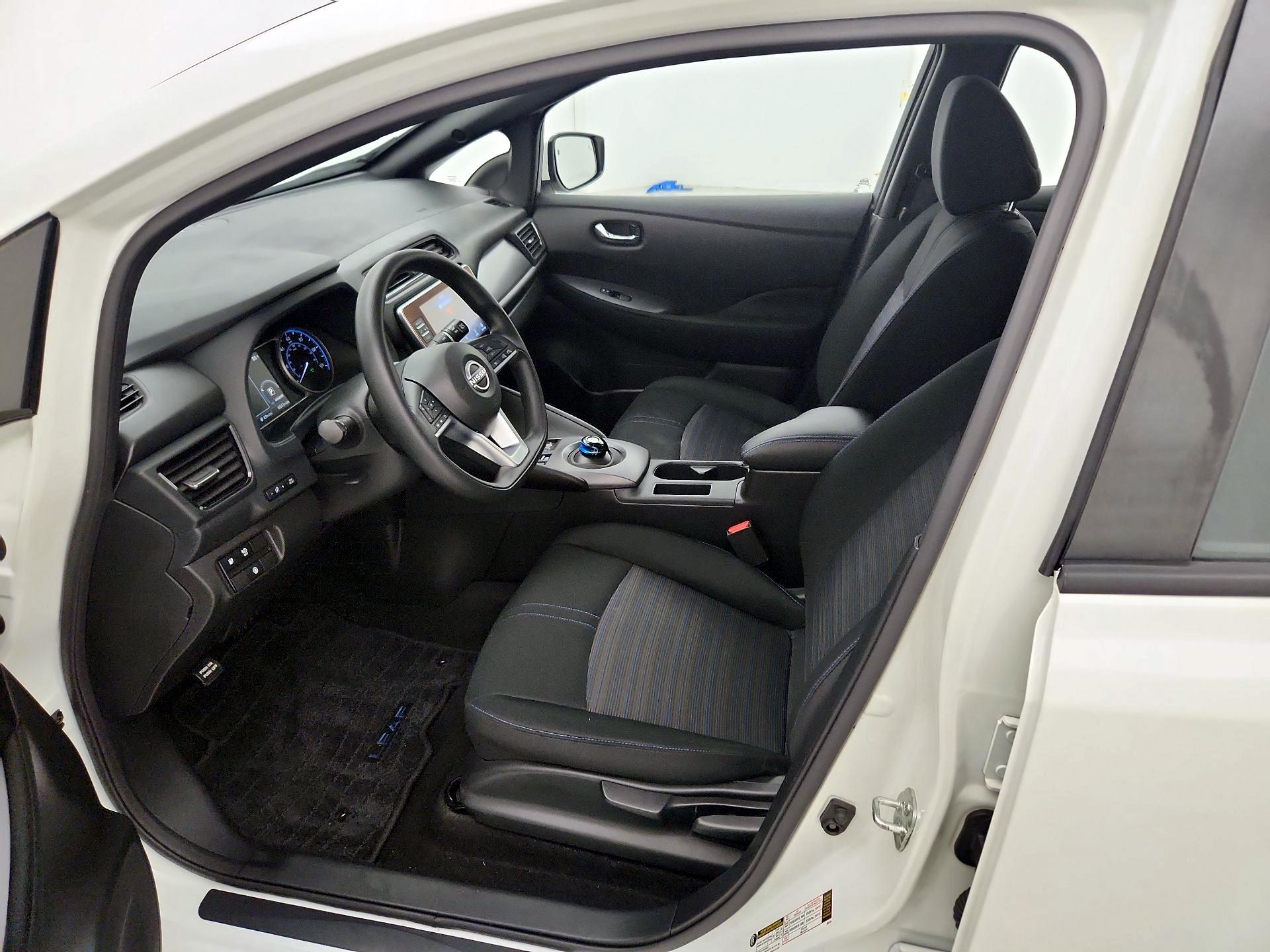 Thumbnail: 2025 Nissan Leaf - 11