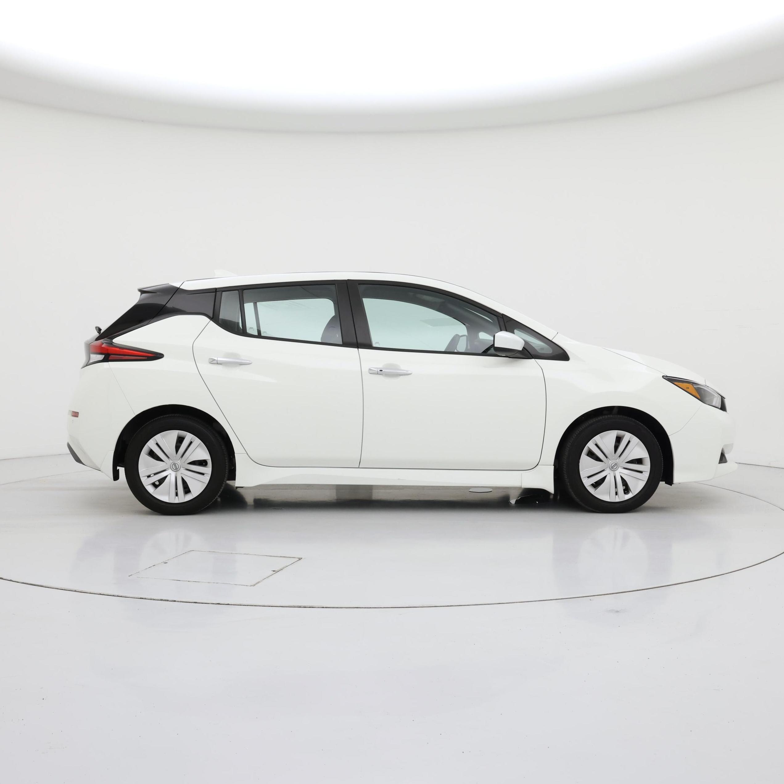Thumbnail: 2025 Nissan Leaf - 7